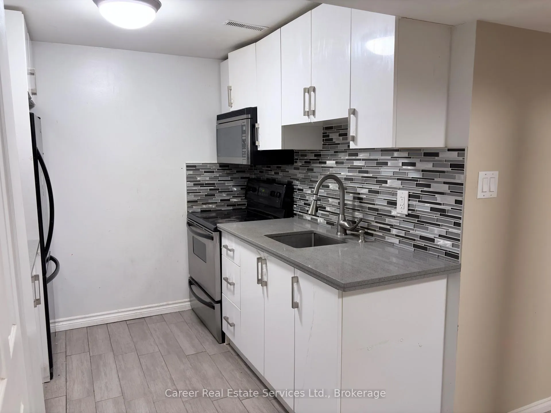 Photo 33 of 560 Steeple Hill, Pickering, Woodlands — HOMEH