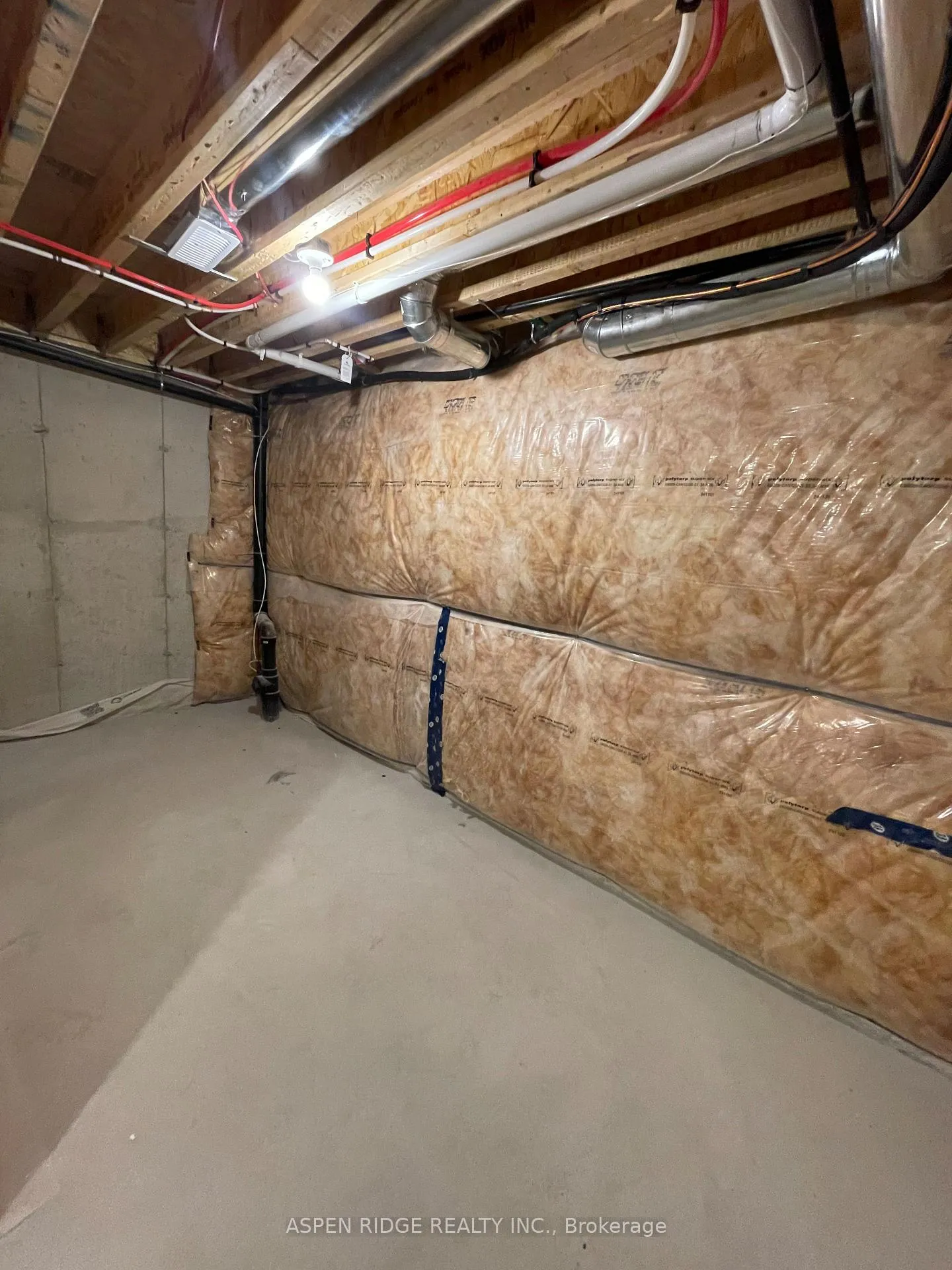 Photo 8 of 529 Vine Cliff Boulevard, Markham, Rural Markham — HOMEH