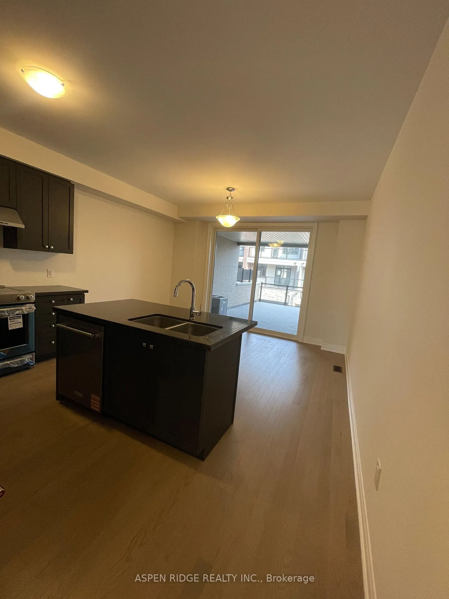 Photo 11 of 529 Vine Cliff Boulevard, Markham, Rural Markham — HOMEH