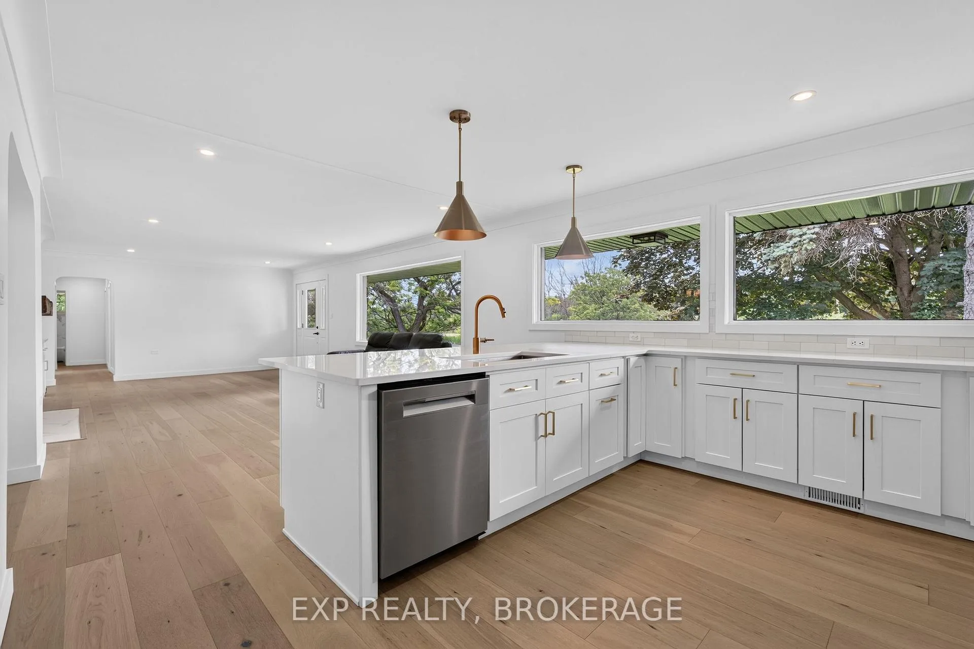 Photo 7 of 1802 Sydenham Road, Kingston, City North of 401 — HOMEH