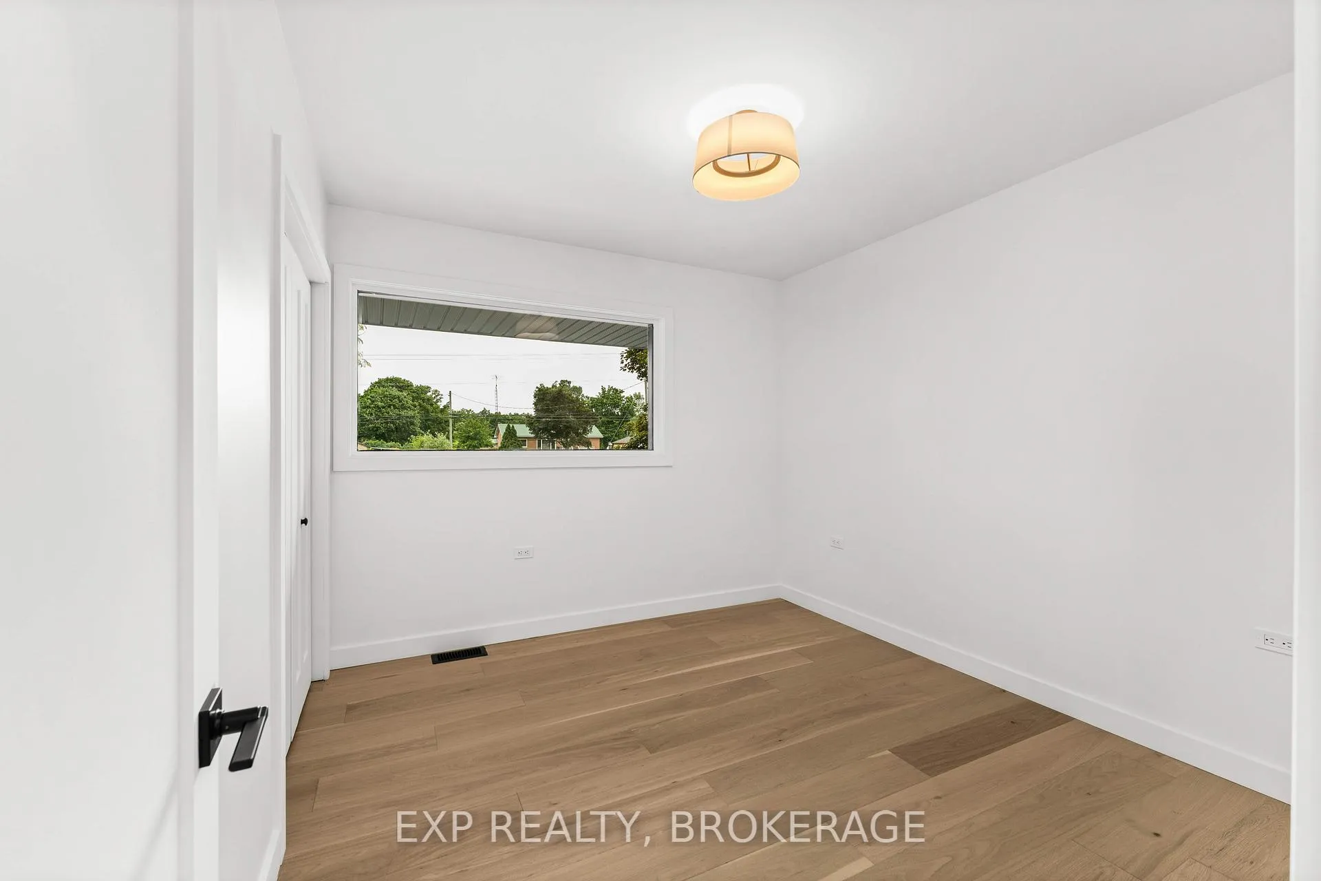 Photo 23 of 1802 Sydenham Road, Kingston, City North of 401 — HOMEH