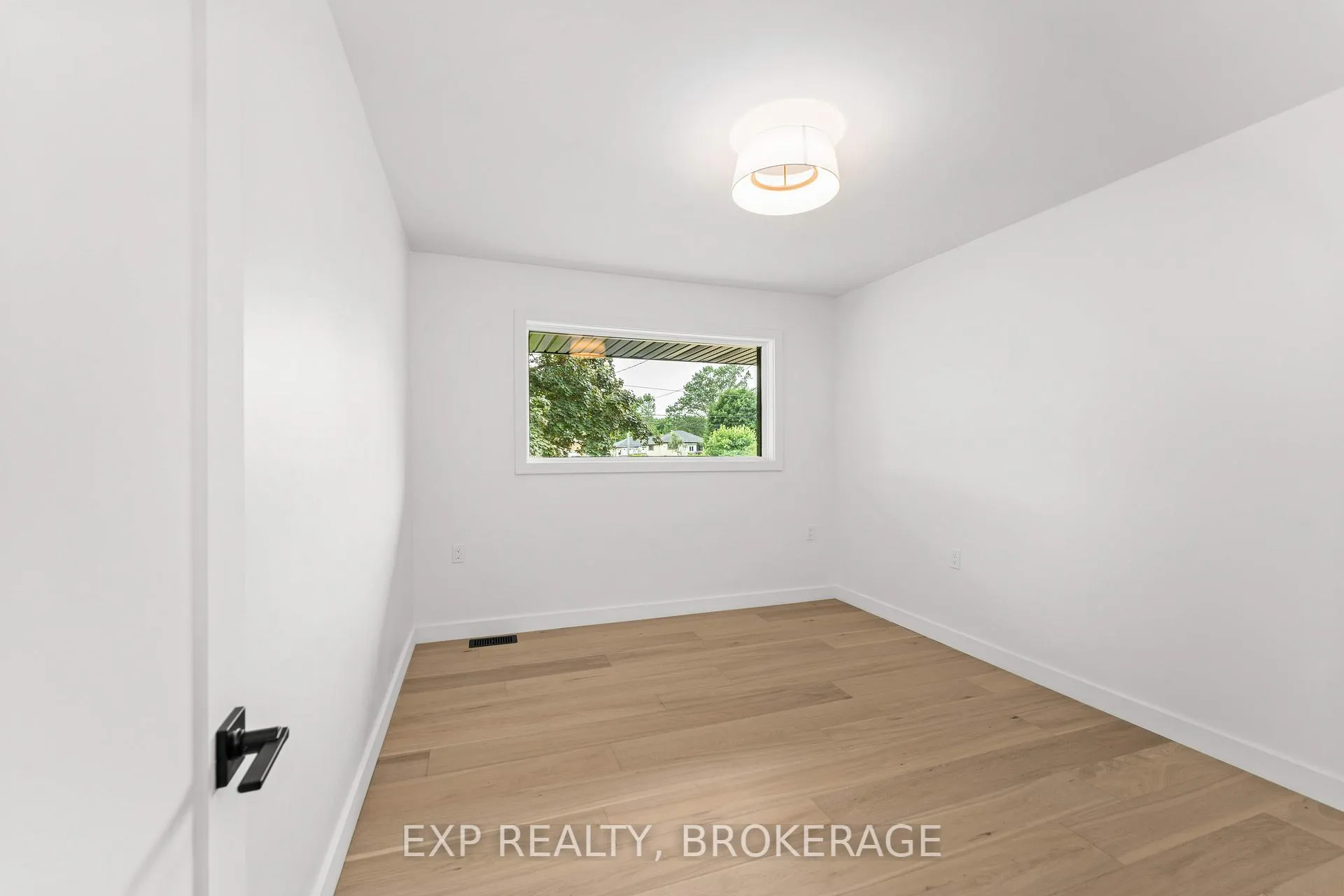Photo 32 of 1802 Sydenham Road, Kingston, City North of 401 — HOMEH