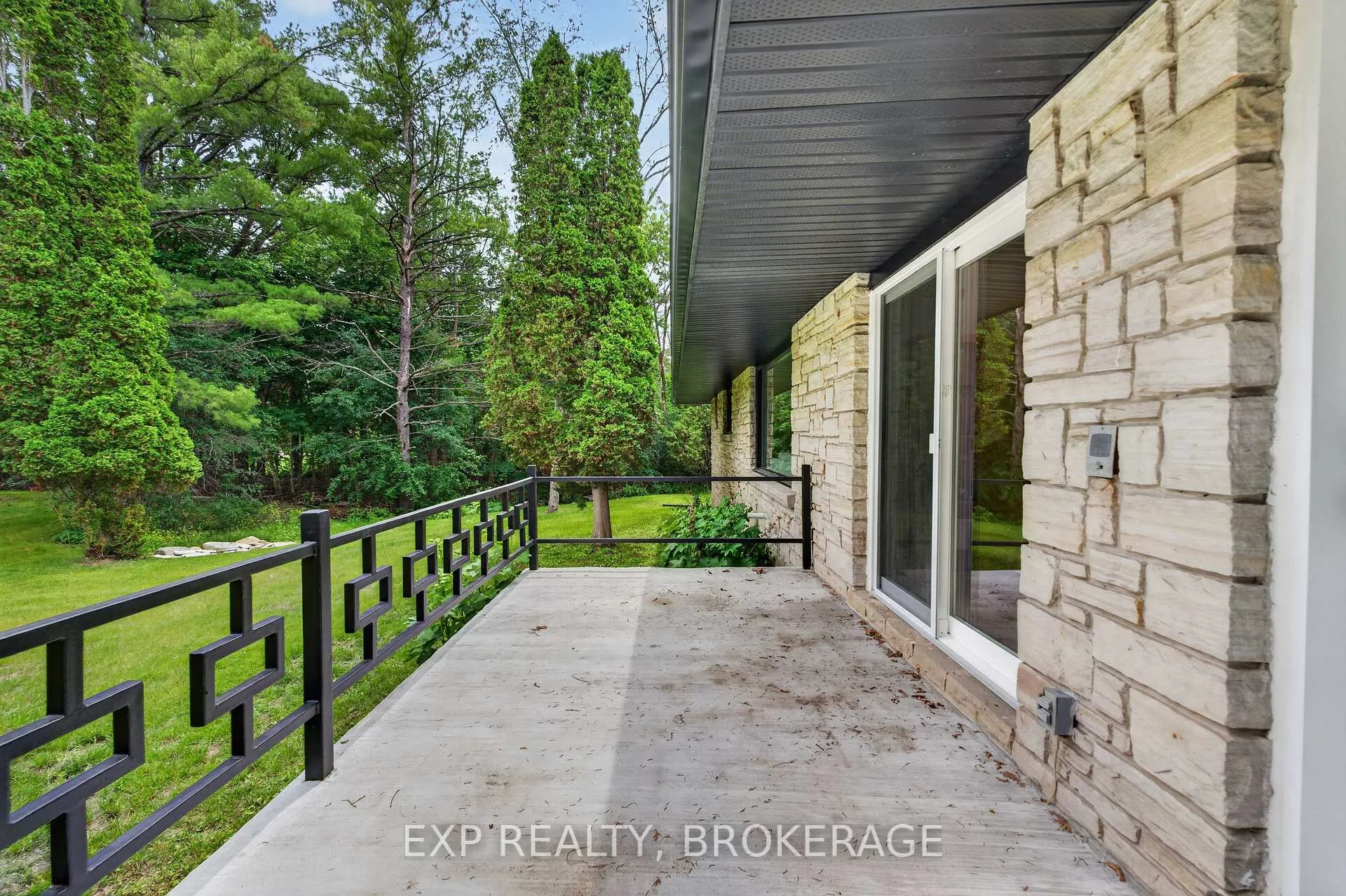Photo 36 of 1802 Sydenham Road, Kingston, City North of 401 — HOMEH