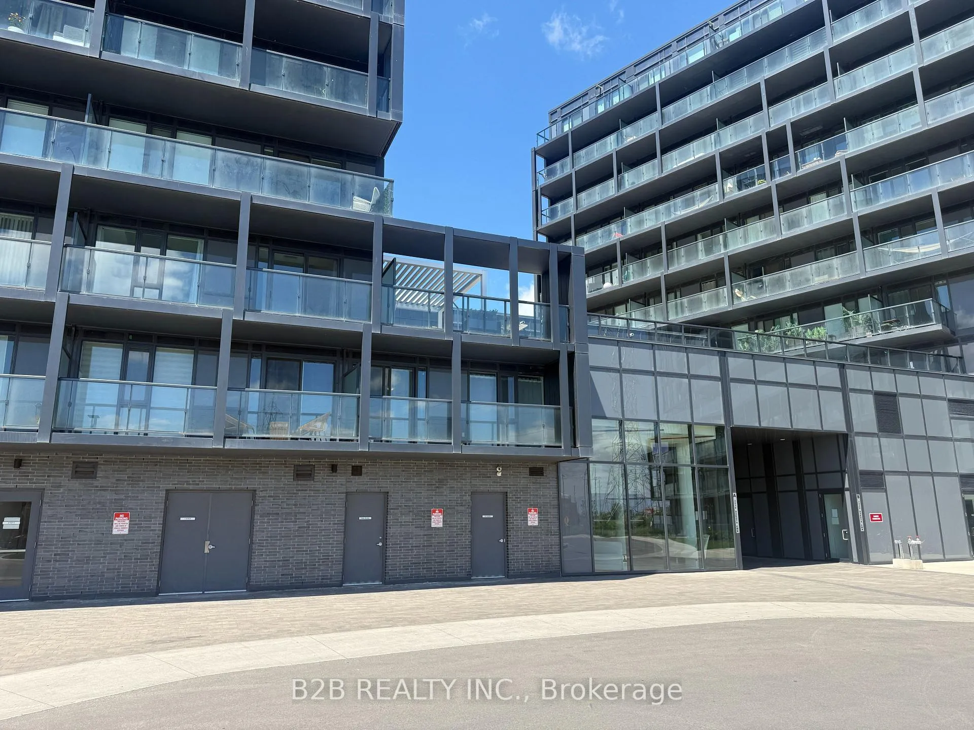 Photo 1 of Unit 514, 3210 Dakota Common, Burlington, Alton — HOMEH