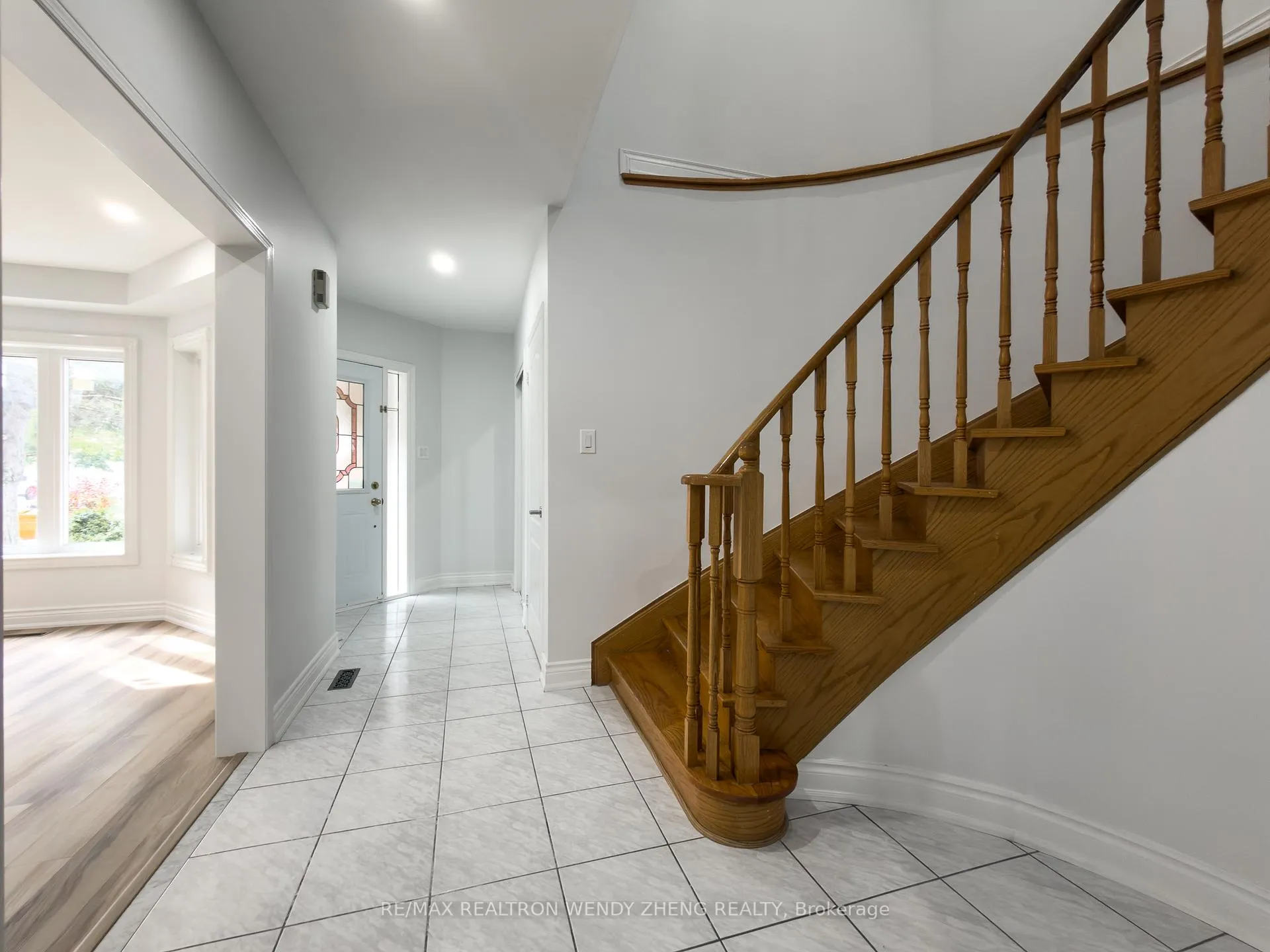 Photo 9 of 59 Springer Drive, Richmond Hill, Westbrook — HOMEH