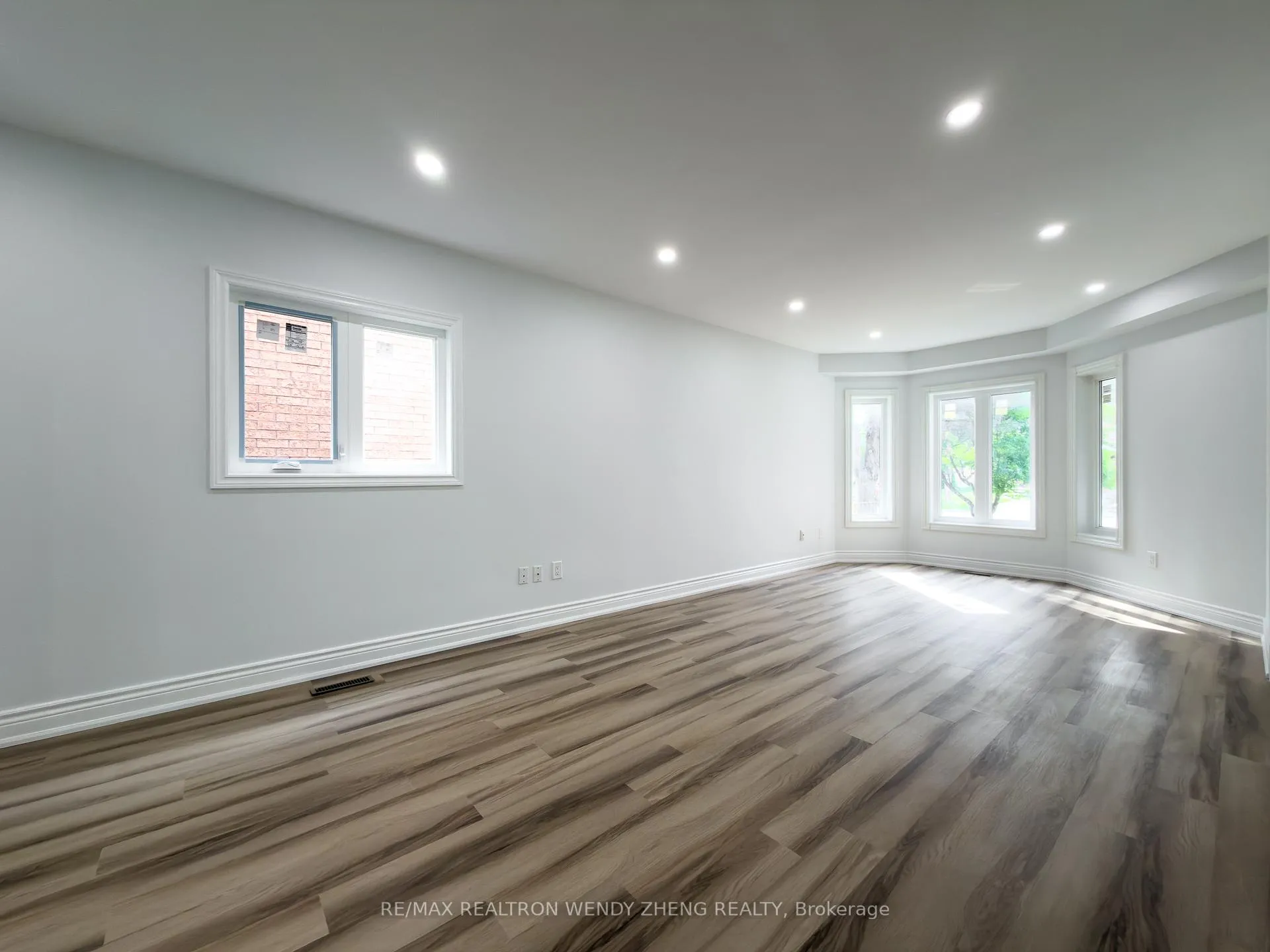 Photo 13 of 59 Springer Drive, Richmond Hill, Westbrook — HOMEH