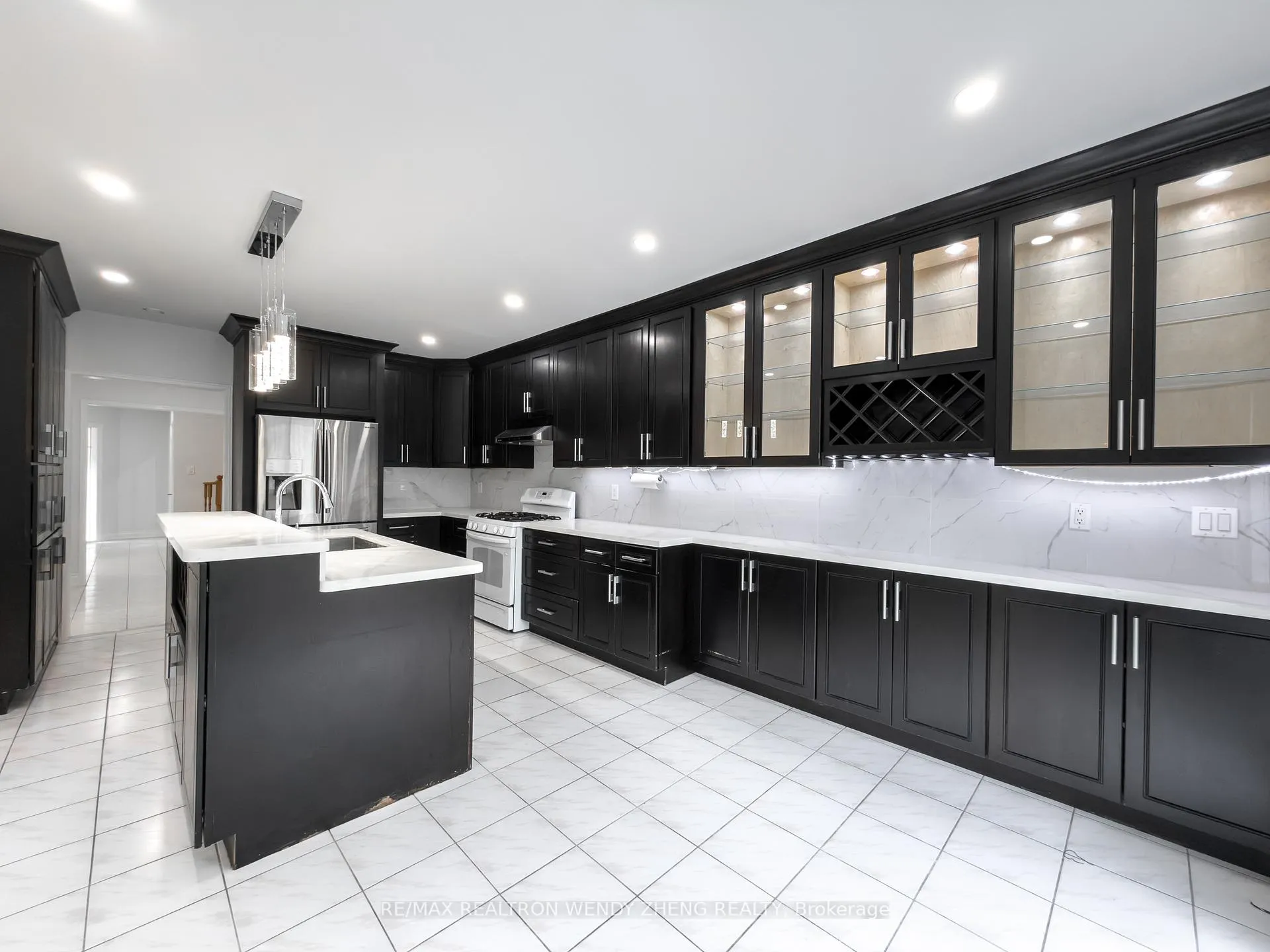 Photo 21 of 59 Springer Drive, Richmond Hill, Westbrook — HOMEH