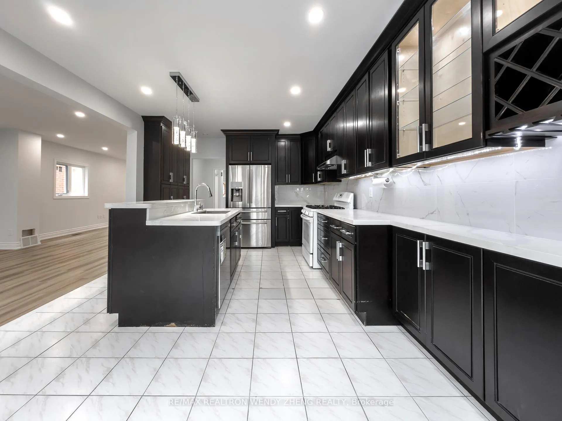 Photo 23 of 59 Springer Drive, Richmond Hill, Westbrook — HOMEH