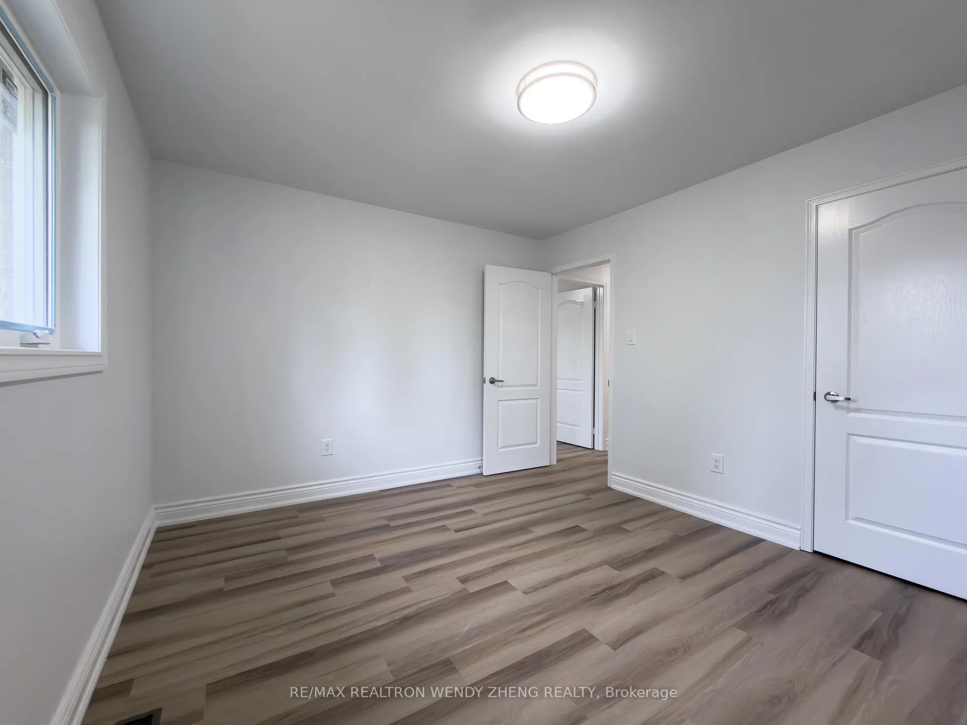 Photo 40 of 59 Springer Drive, Richmond Hill, Westbrook — HOMEH