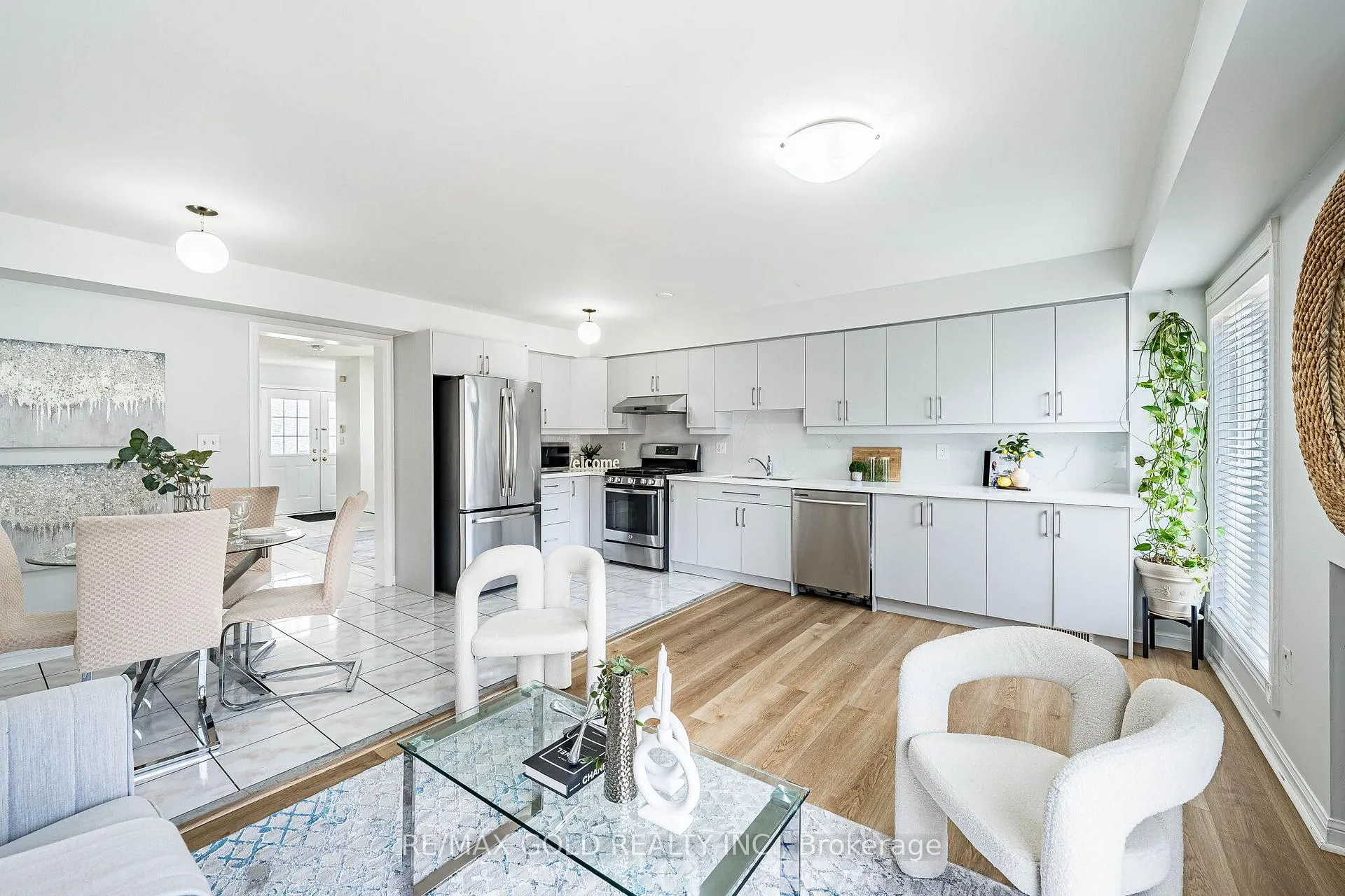Photo 8 of 65 Mount Ranier Crescent, Brampton, Sandringham-Wellington — HOMEH
