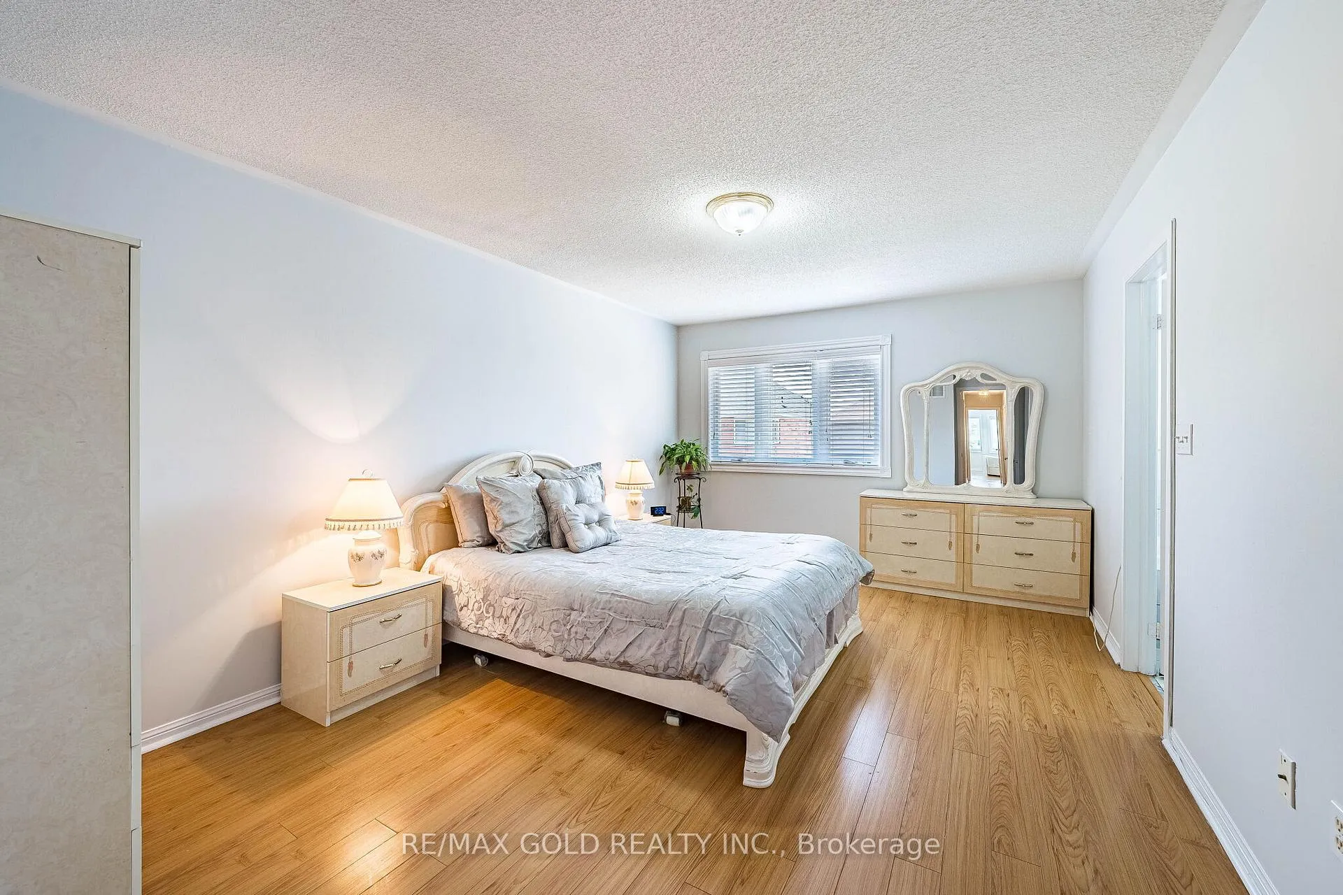 Photo 18 of 65 Mount Ranier Crescent, Brampton, Sandringham-Wellington — HOMEH