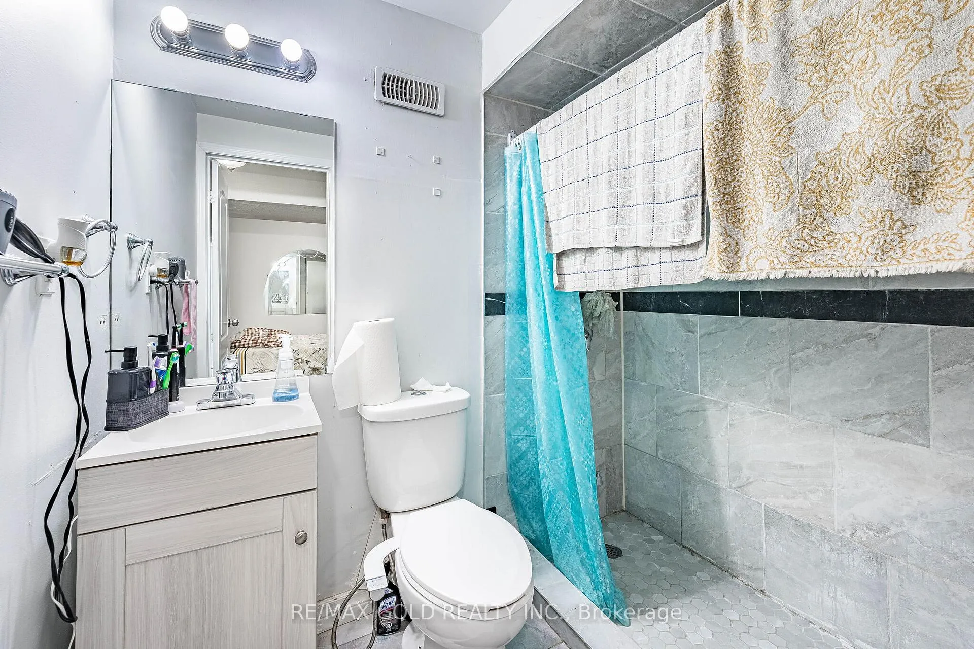 Photo 37 of 65 Mount Ranier Crescent, Brampton, Sandringham-Wellington — HOMEH