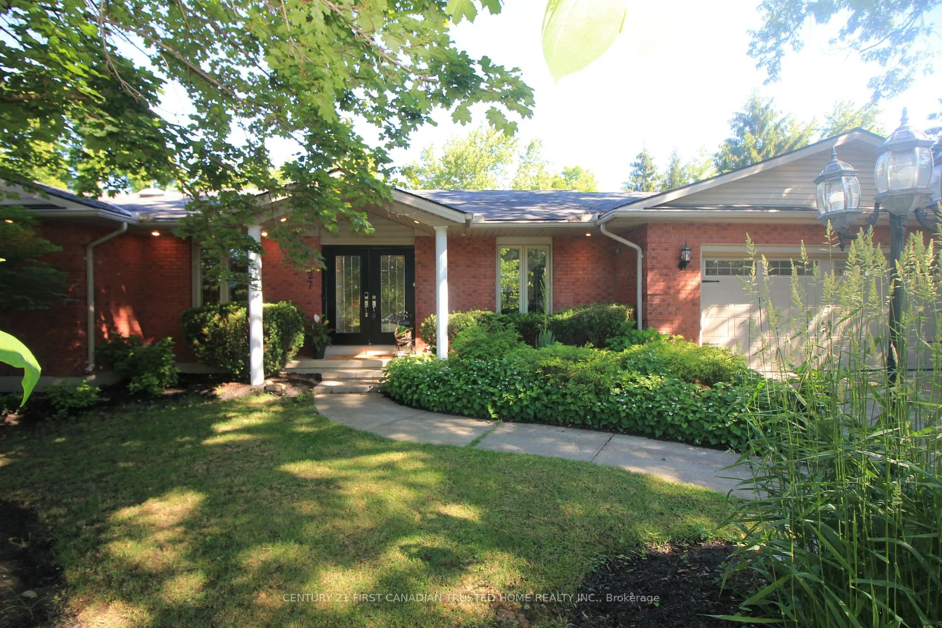 Front of 27 Croydon Drive