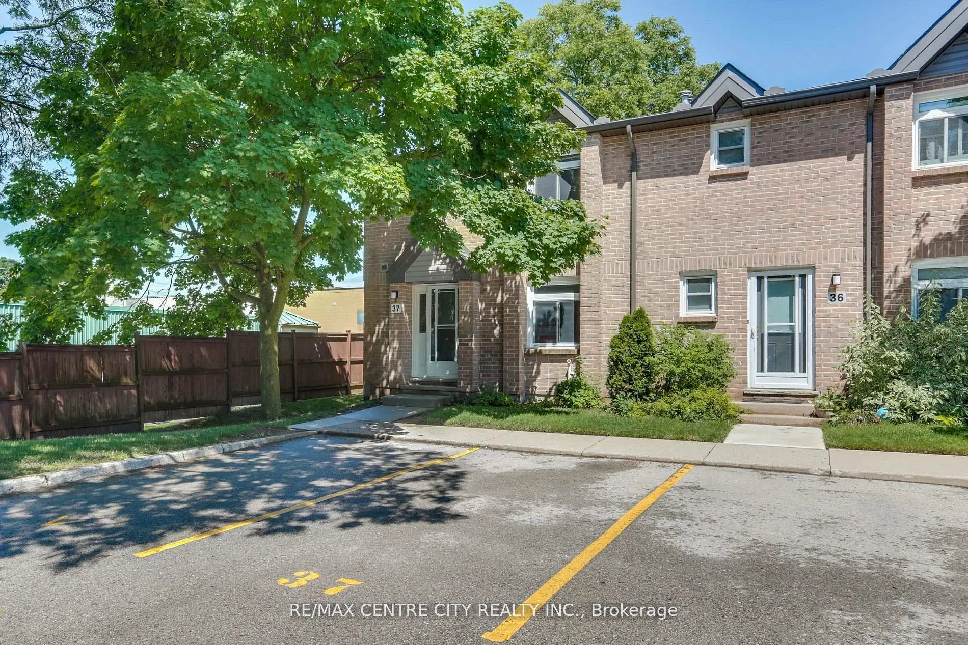 Photo 2 of Unit 37, 1294 Byron Baseline Road, London, South K — HOMEH