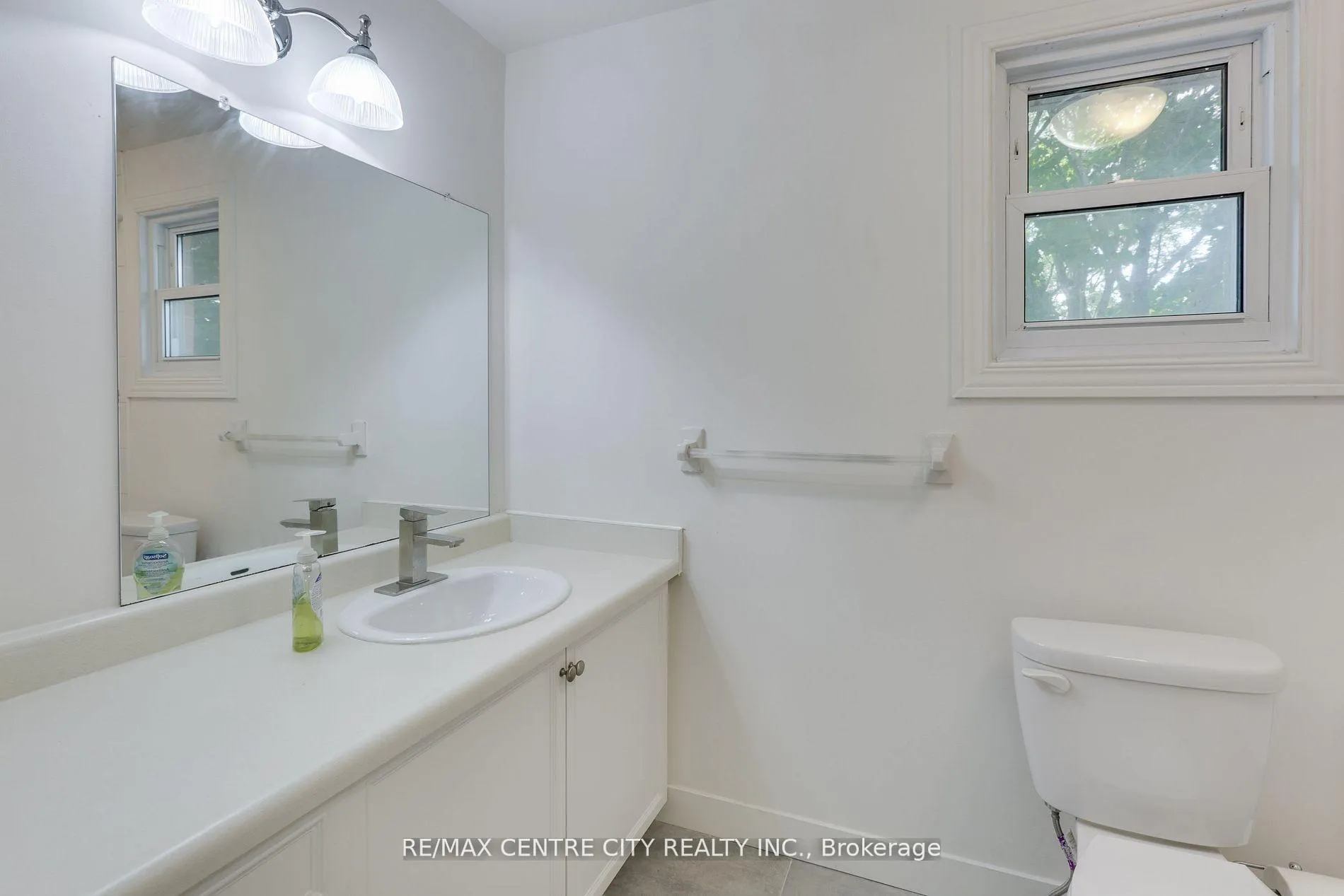 Photo 11 of Unit 37, 1294 Byron Baseline Road, London, South K — HOMEH