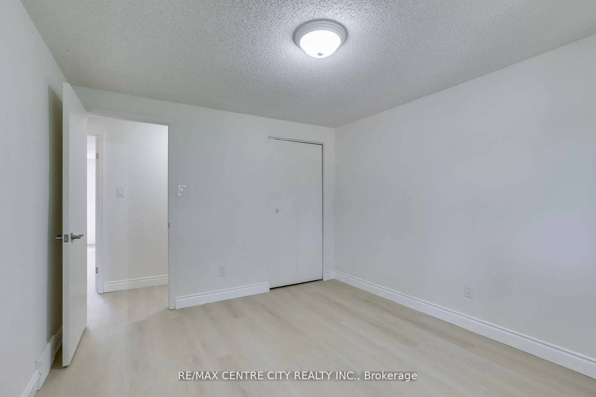 Photo 18 of Unit 37, 1294 Byron Baseline Road, London, South K — HOMEH