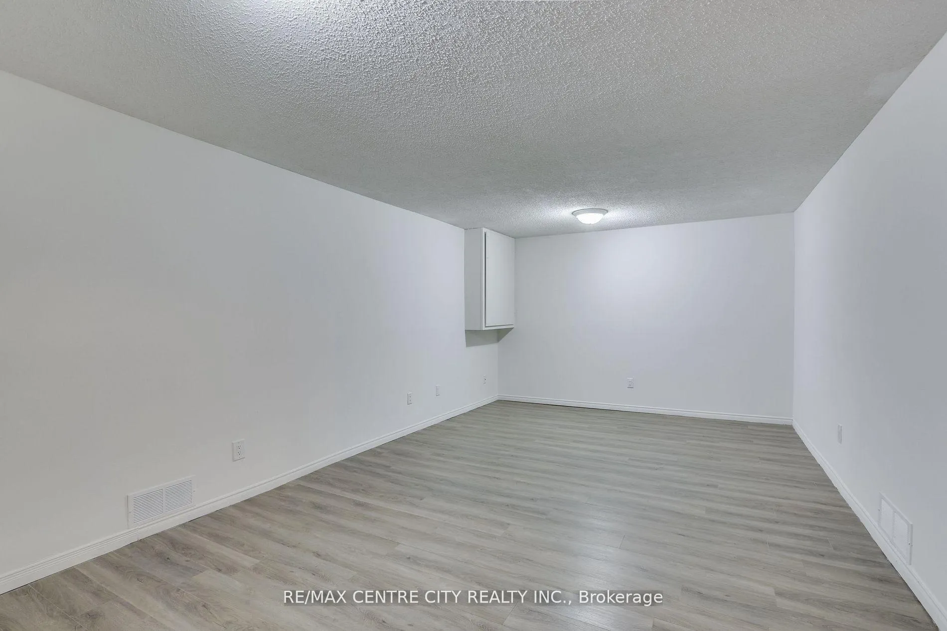 Photo 23 of Unit 37, 1294 Byron Baseline Road, London, South K — HOMEH