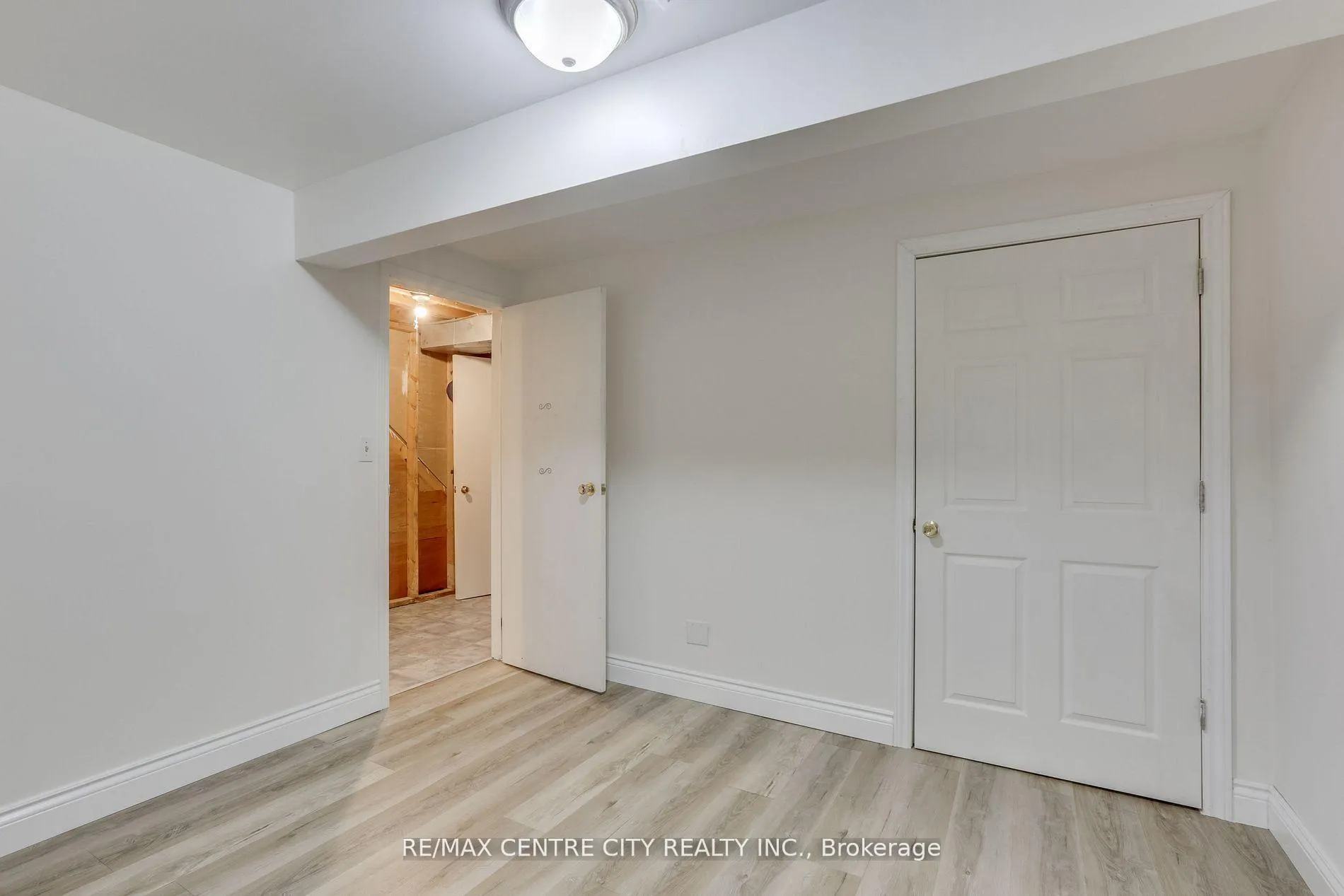 Photo 24 of Unit 37, 1294 Byron Baseline Road, London, South K — HOMEH