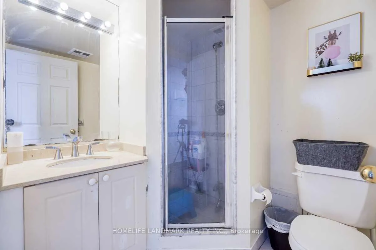 Photo 12 of Unit 302, 260 Doris Avenue, North York, Willowdale East — HOMEH