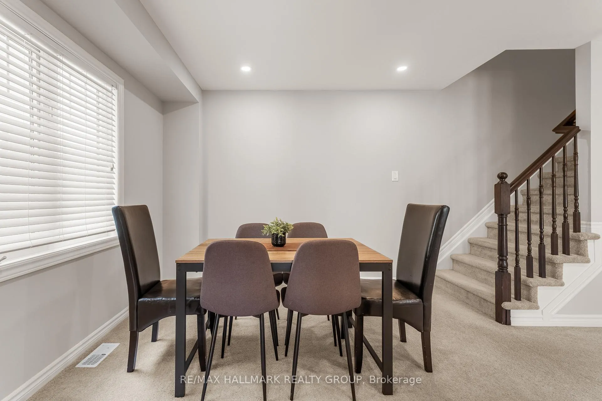 Photo 21 of 404 Rosingdale Street, Ottawa, Kanata - Emerald Meadows/Trailwest — HOMEH