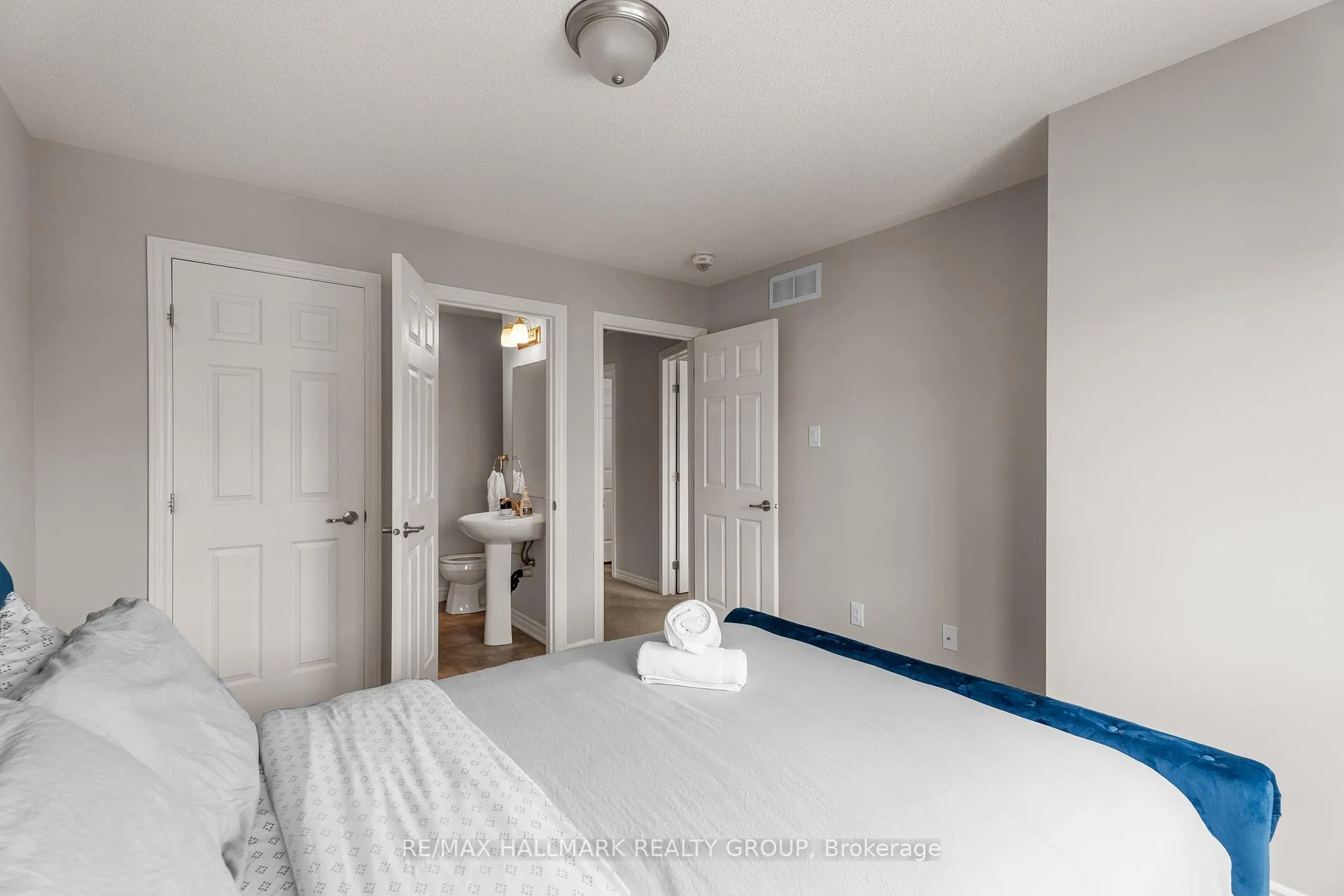 Photo 25 of 404 Rosingdale Street, Ottawa, Kanata - Emerald Meadows/Trailwest — HOMEH