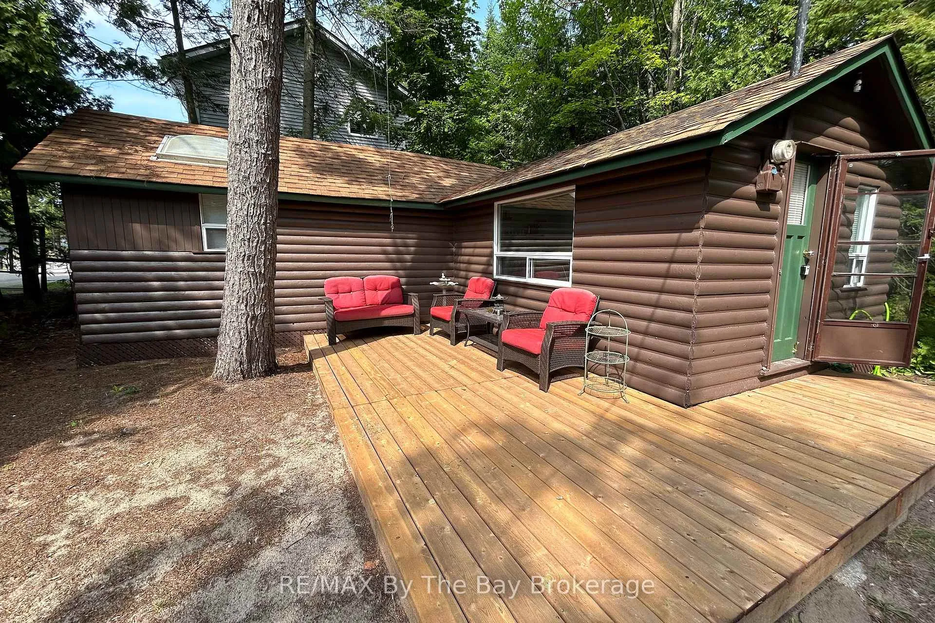 Photo 17 of 465 Bluewater Lane, Wasaga Beach — HOMEH