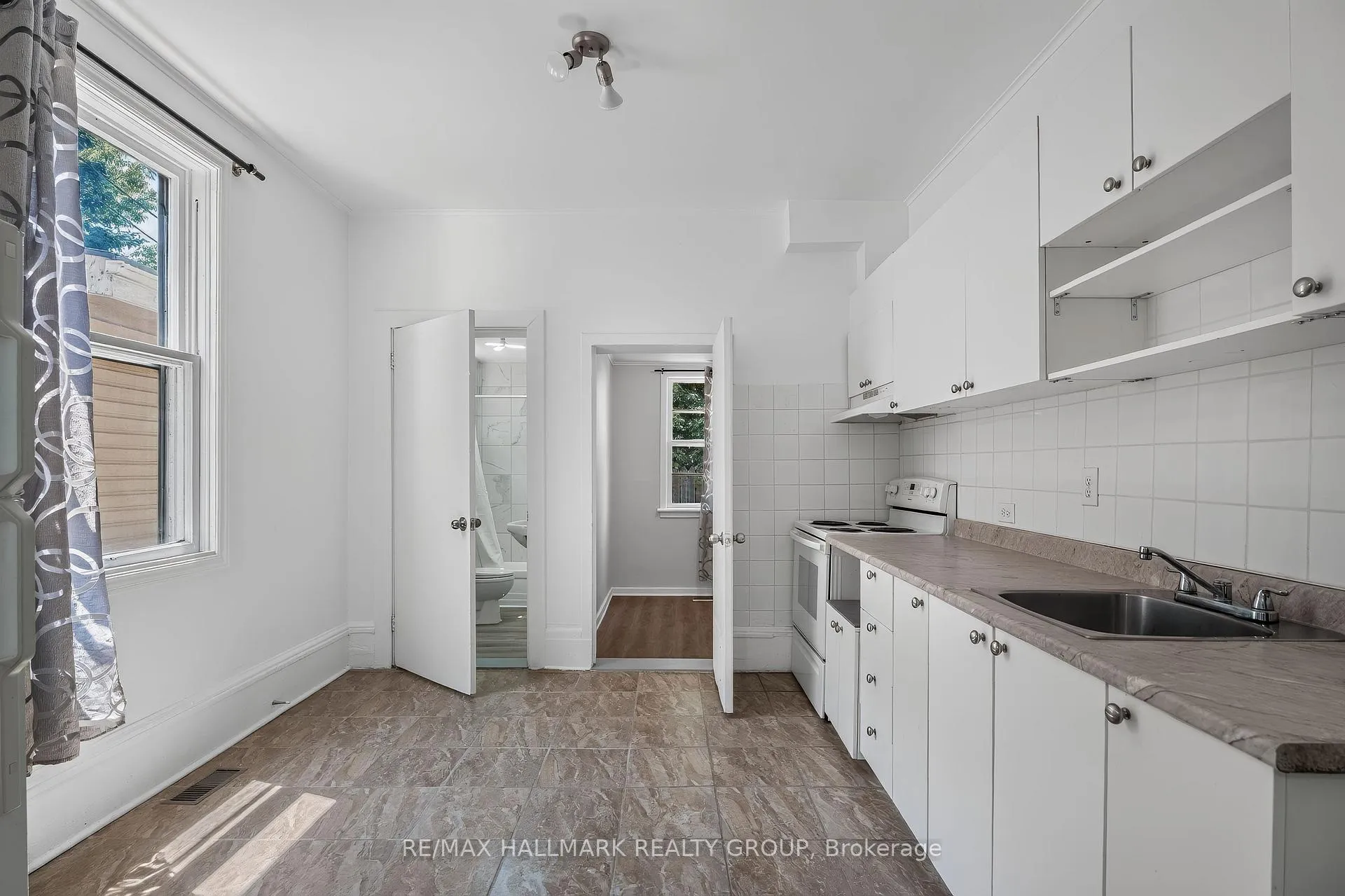 Photo 9 of 174 Arthur Street, Ottawa, West Centre Town — HOMEH
