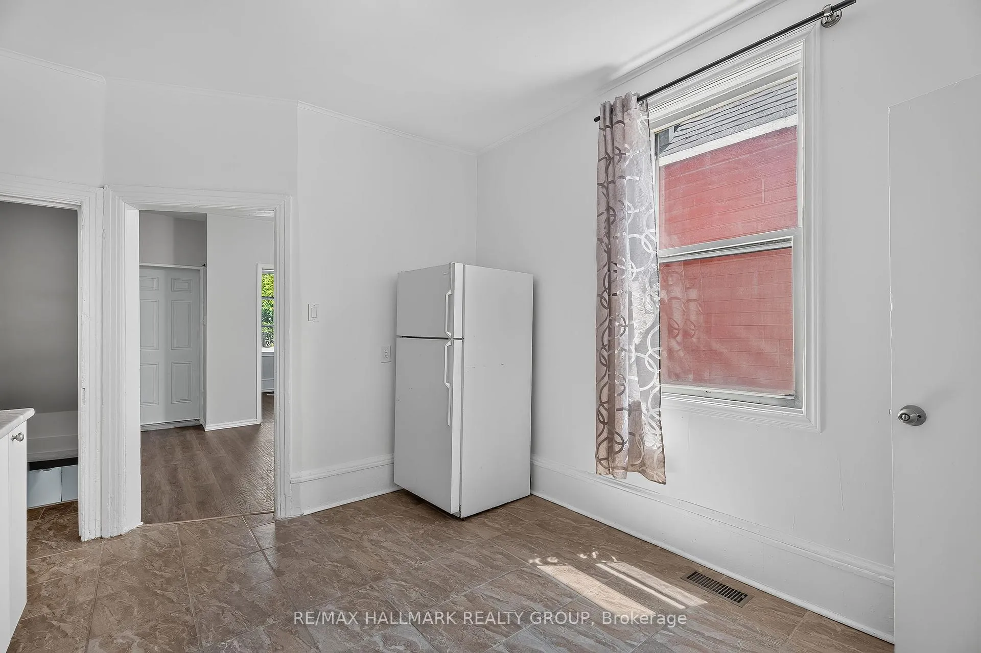 Photo 11 of 174 Arthur Street, Ottawa, West Centre Town — HOMEH