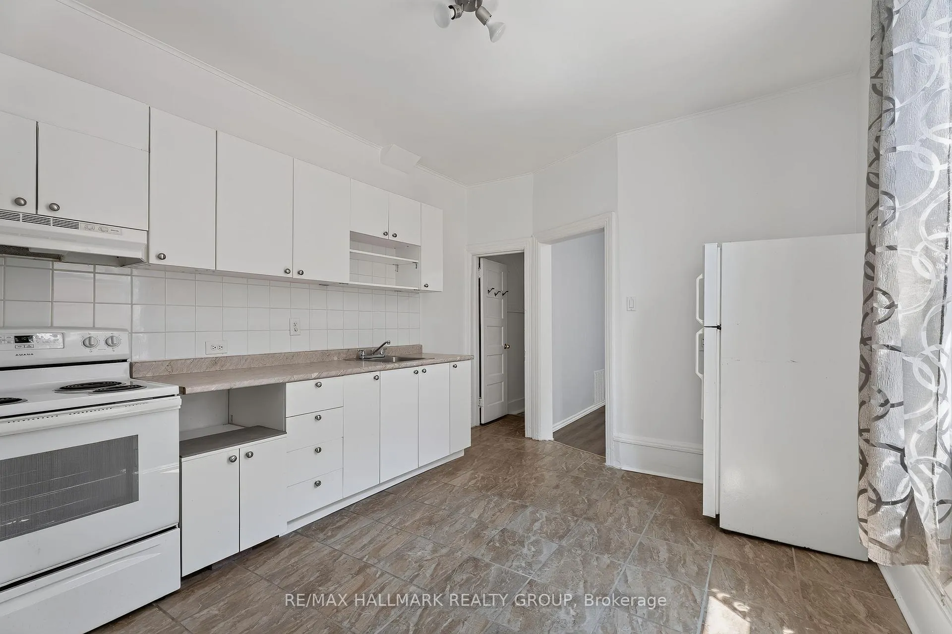 Photo 12 of 174 Arthur Street, Ottawa, West Centre Town — HOMEH