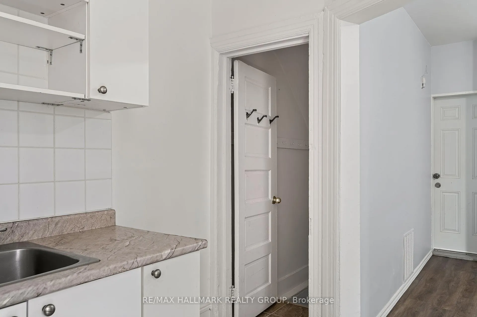 Photo 16 of 174 Arthur Street, Ottawa, West Centre Town — HOMEH