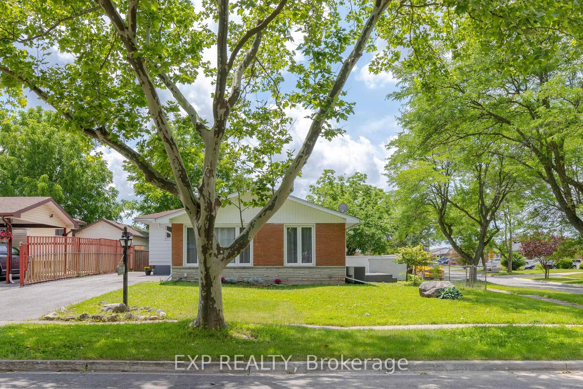 Photo 2 of 7116 Centennial Street, Niagara Falls, Arad/Fallsview — HOMEH