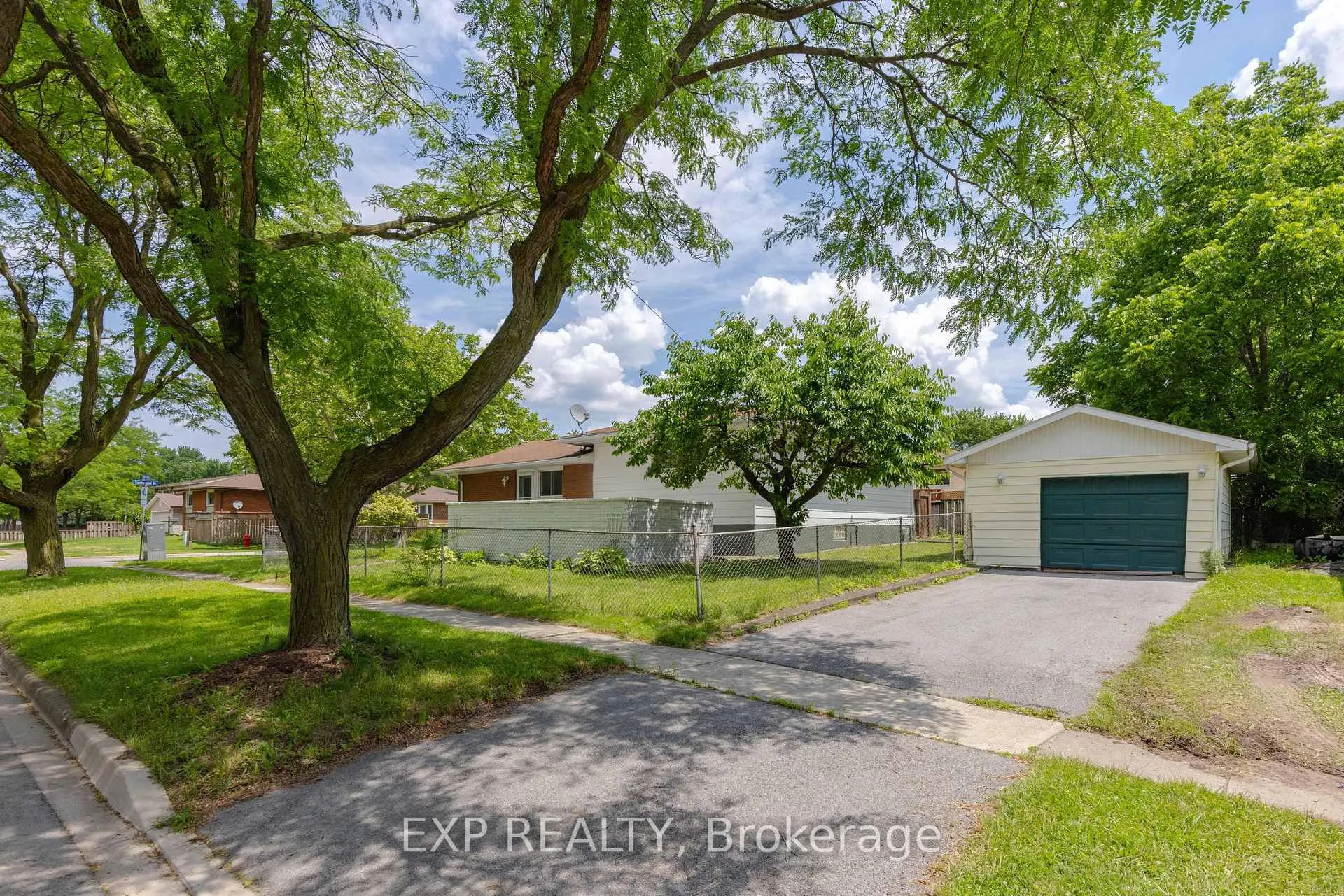 Photo 5 of 7116 Centennial Street, Niagara Falls, Arad/Fallsview — HOMEH