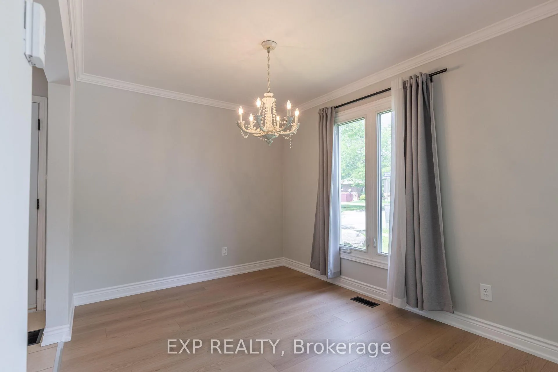 Photo 14 of 7116 Centennial Street, Niagara Falls, Arad/Fallsview — HOMEH