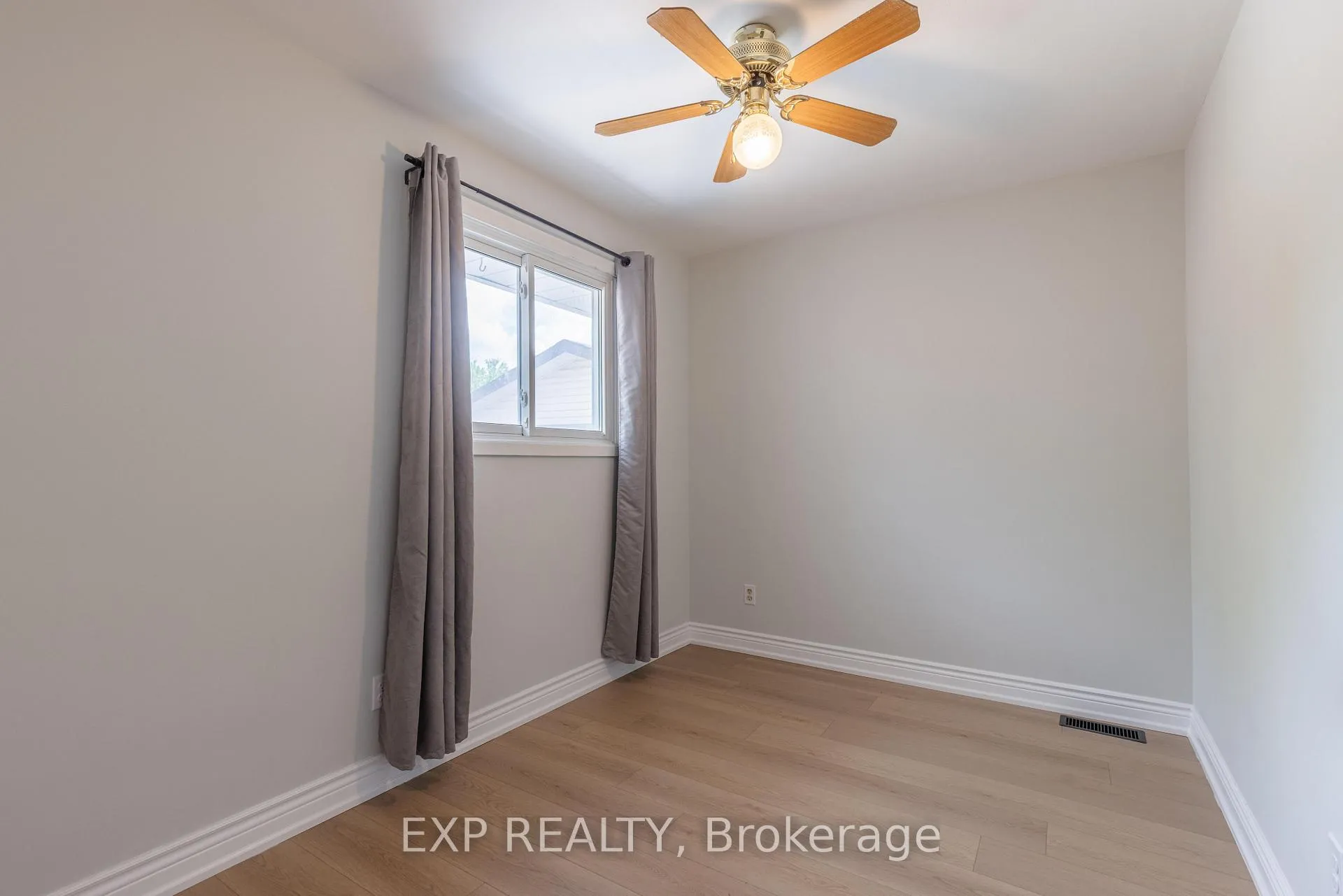 Photo 18 of 7116 Centennial Street, Niagara Falls, Arad/Fallsview — HOMEH