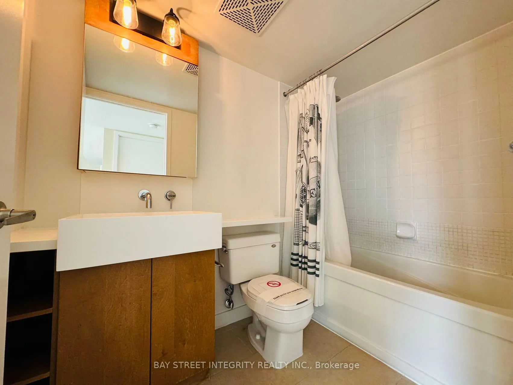 Photo 11 of Unit 812, 15 Brunel Court, Toronto, Waterfront Communities — HOMEH