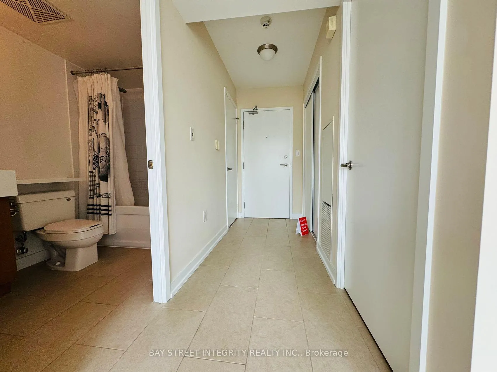 Photo 12 of Unit 812, 15 Brunel Court, Toronto, Waterfront Communities — HOMEH