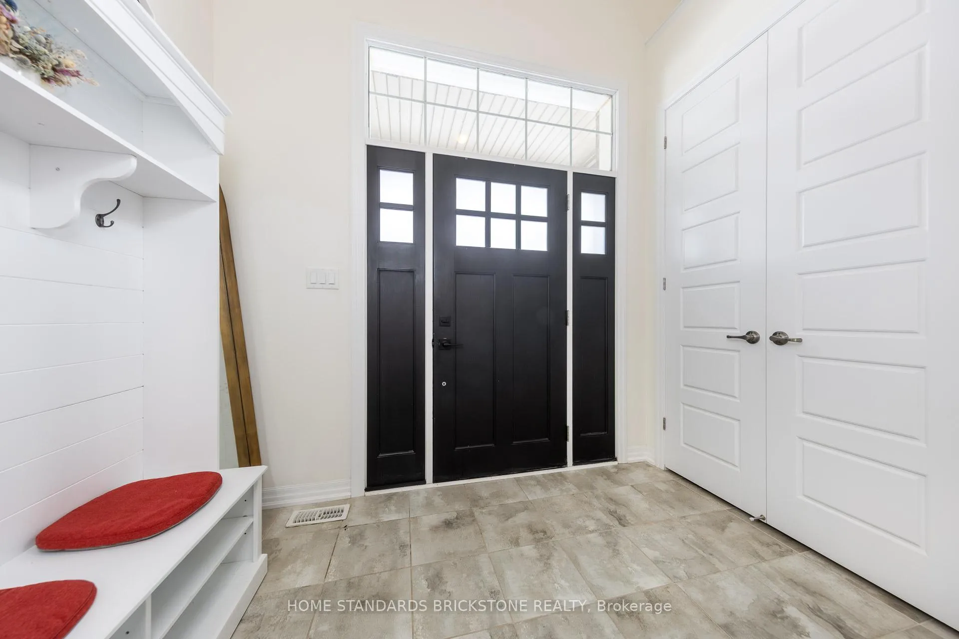 Photo 2 of 3314 Mintwood Circle, Oakville, Glenorchy — HOMEH