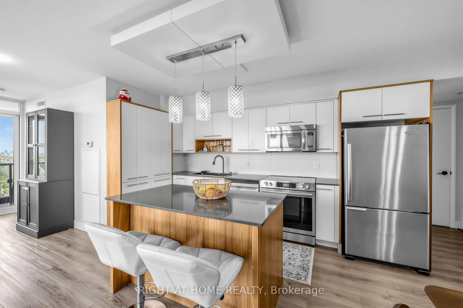 Photo 12 of Unit 2502, 5 Valhalla Inn Road, Etobicoke, Islington-City Centre West — HOMEH