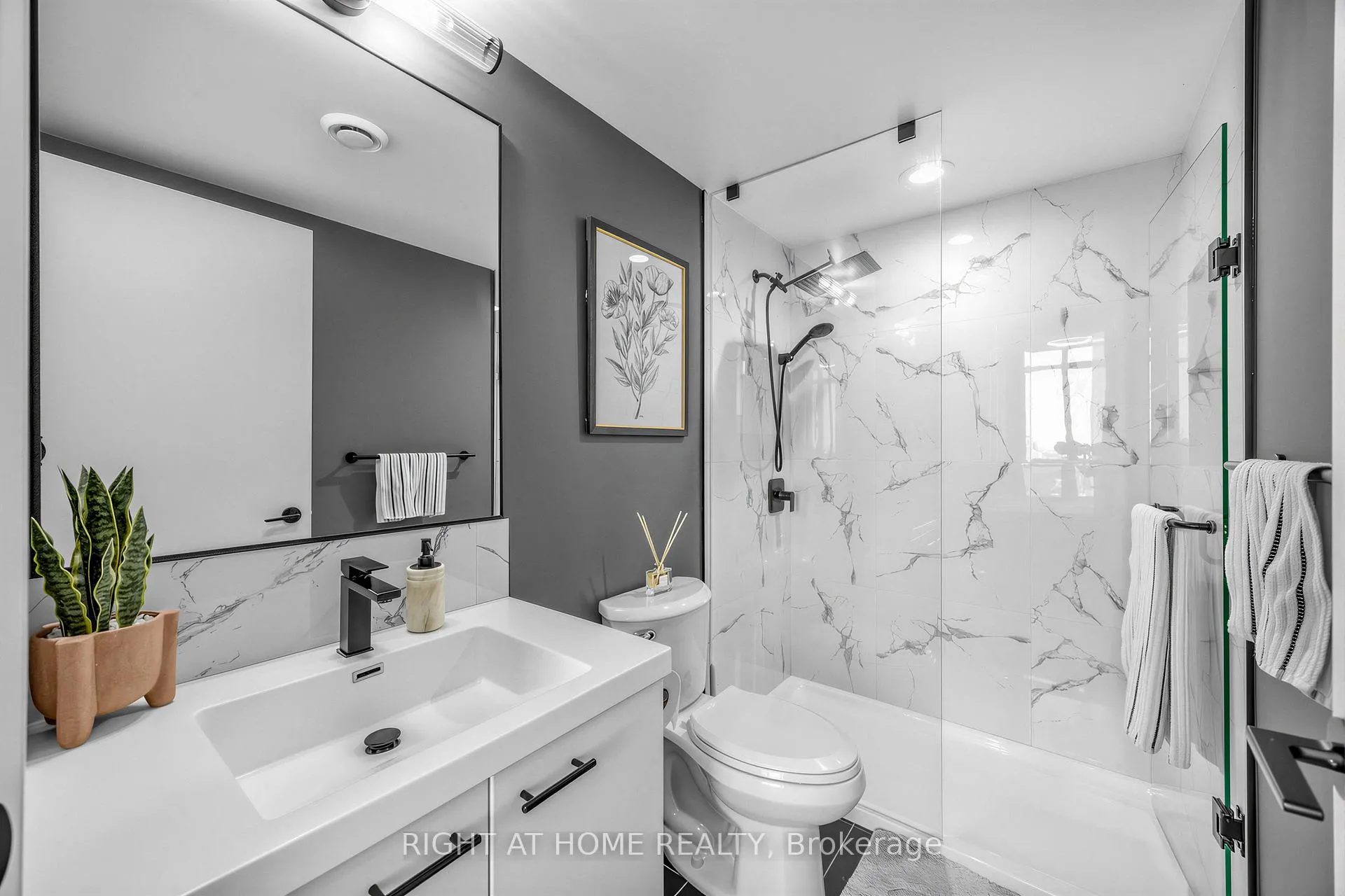 Photo 18 of Unit 2502, 5 Valhalla Inn Road, Etobicoke, Islington-City Centre West — HOMEH