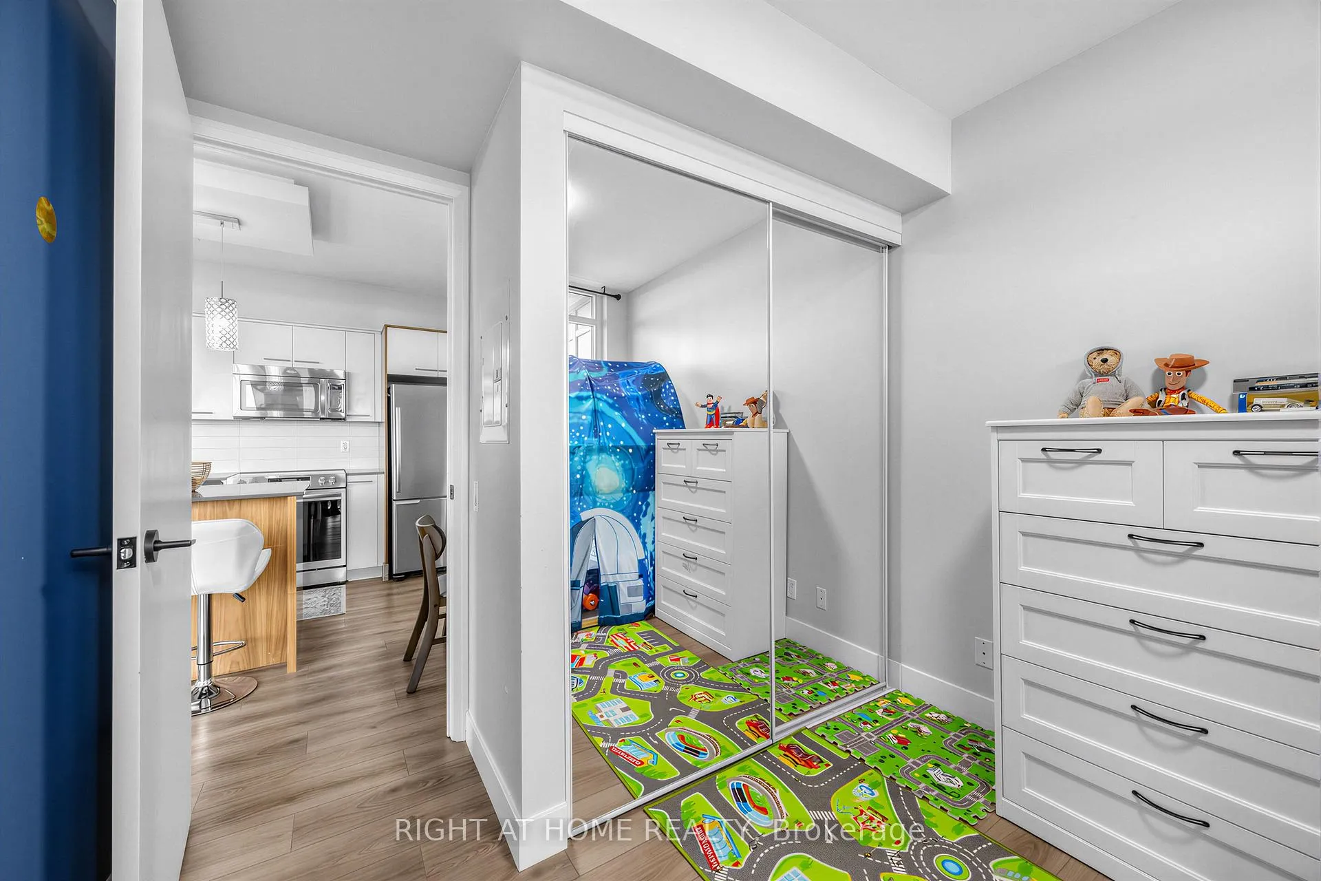 Photo 20 of Unit 2502, 5 Valhalla Inn Road, Etobicoke, Islington-City Centre West — HOMEH