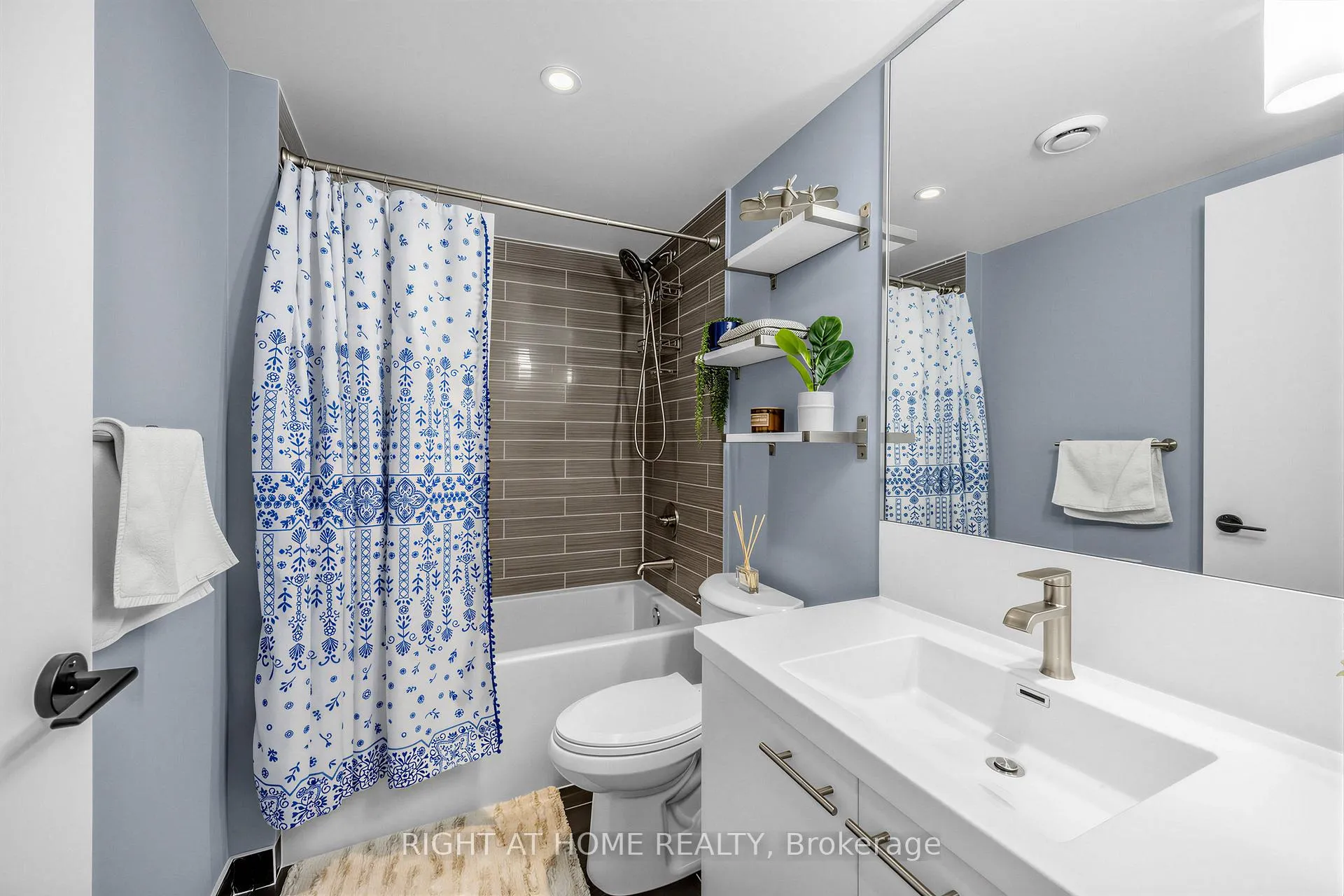 Photo 21 of Unit 2502, 5 Valhalla Inn Road, Etobicoke, Islington-City Centre West — HOMEH