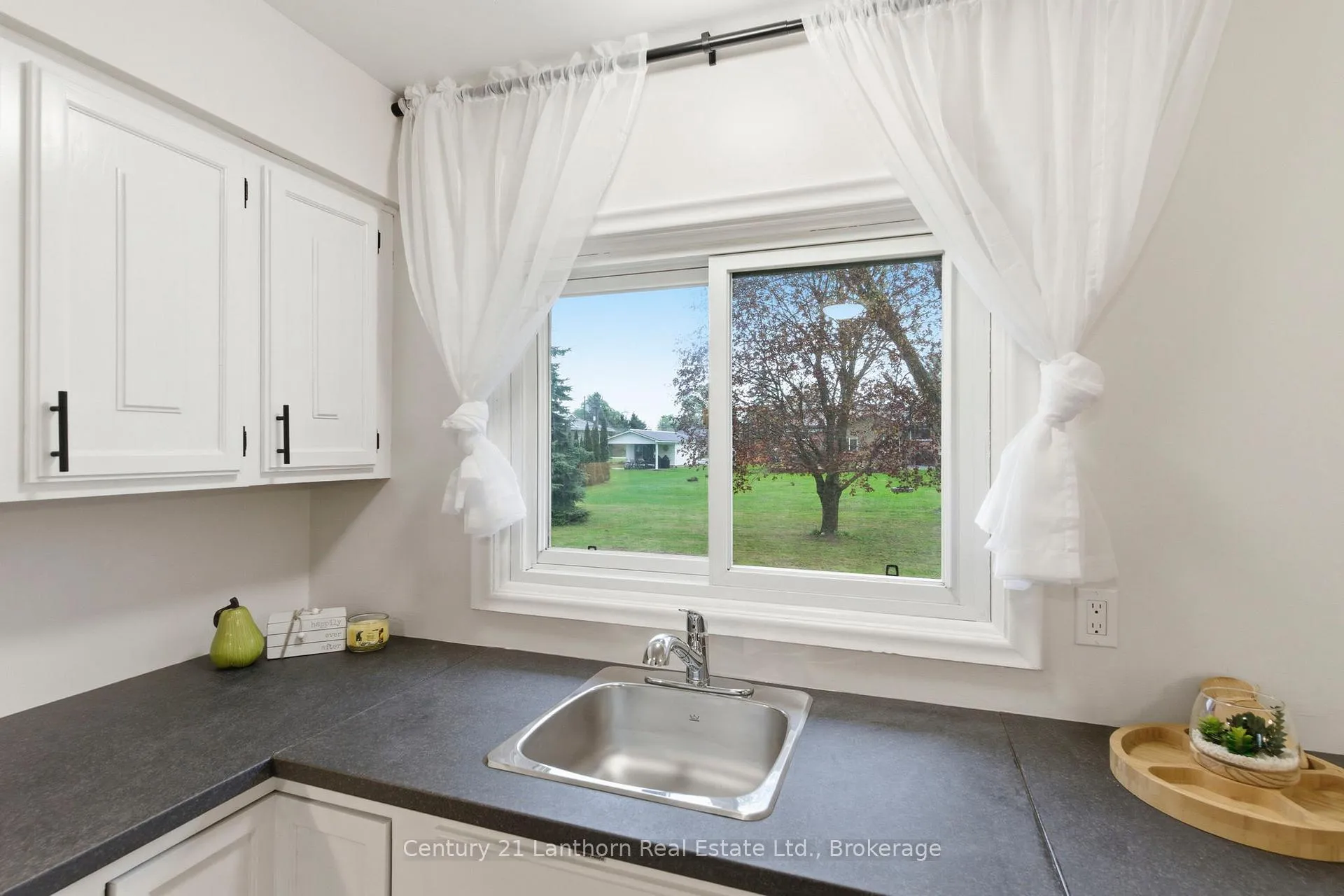 Photo 16 of 3517 Charleville Road, Augusta, Augusta Twp — HOMEH