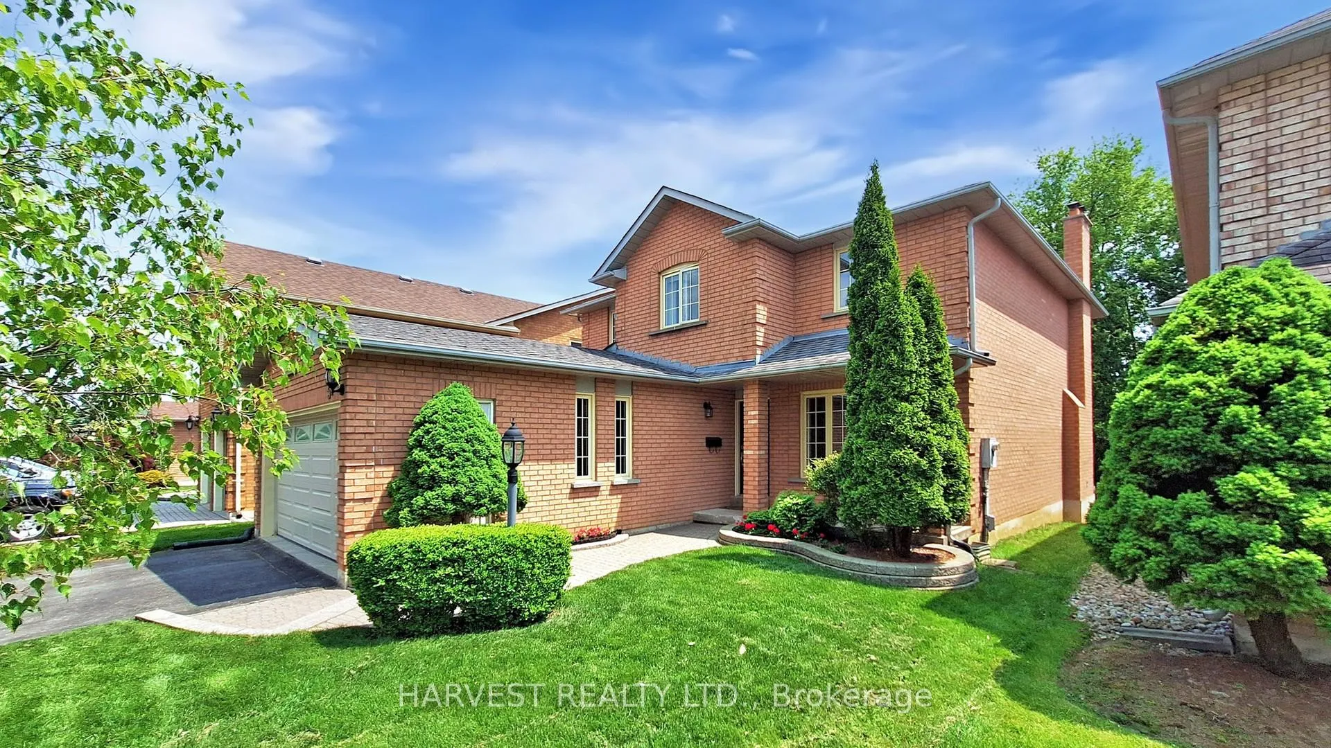 Photo 2 of 57 Summitcrest Drive, Richmond Hill, Devonsleigh — HOMEH