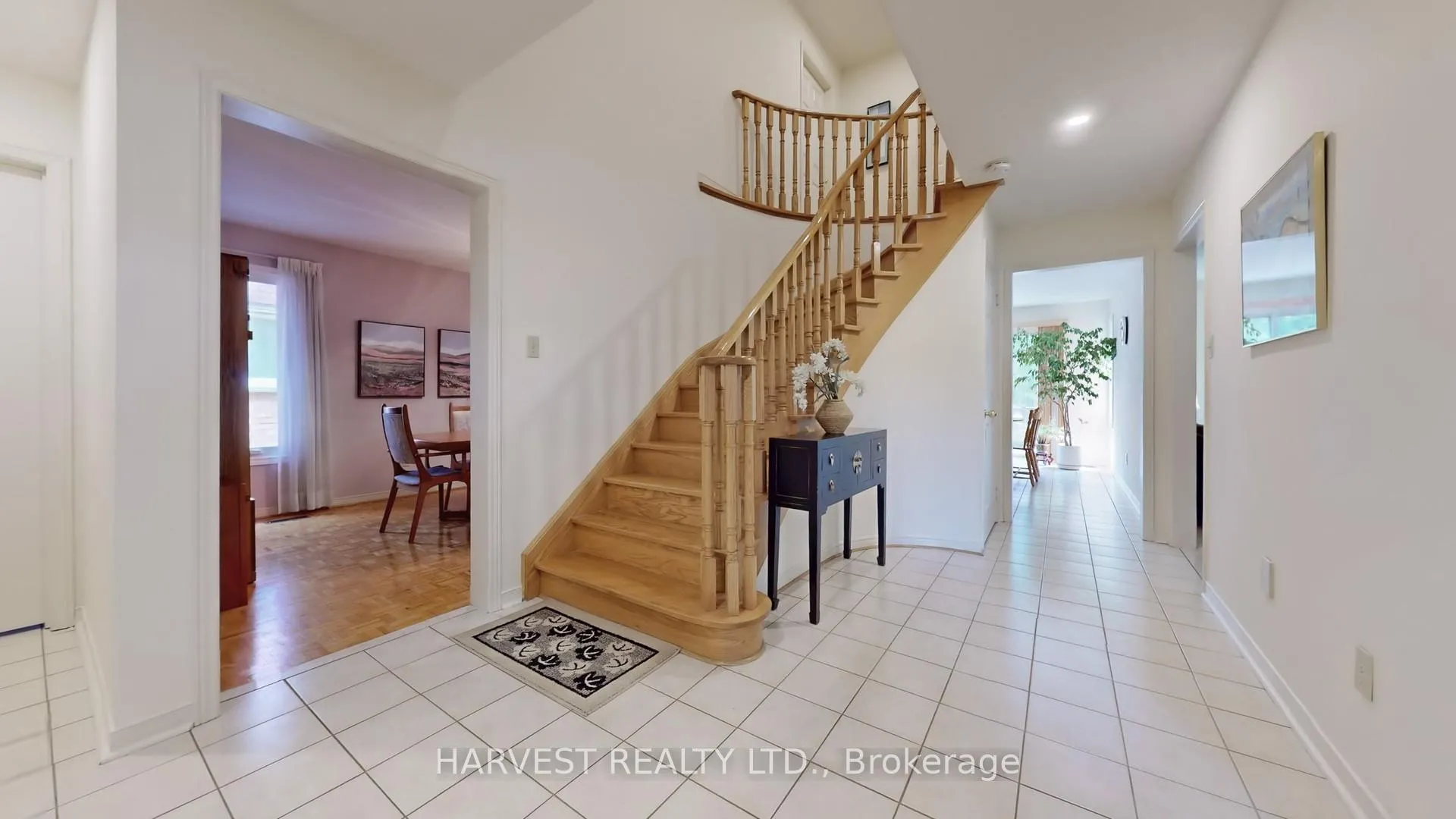 Photo 4 of 57 Summitcrest Drive, Richmond Hill, Devonsleigh — HOMEH