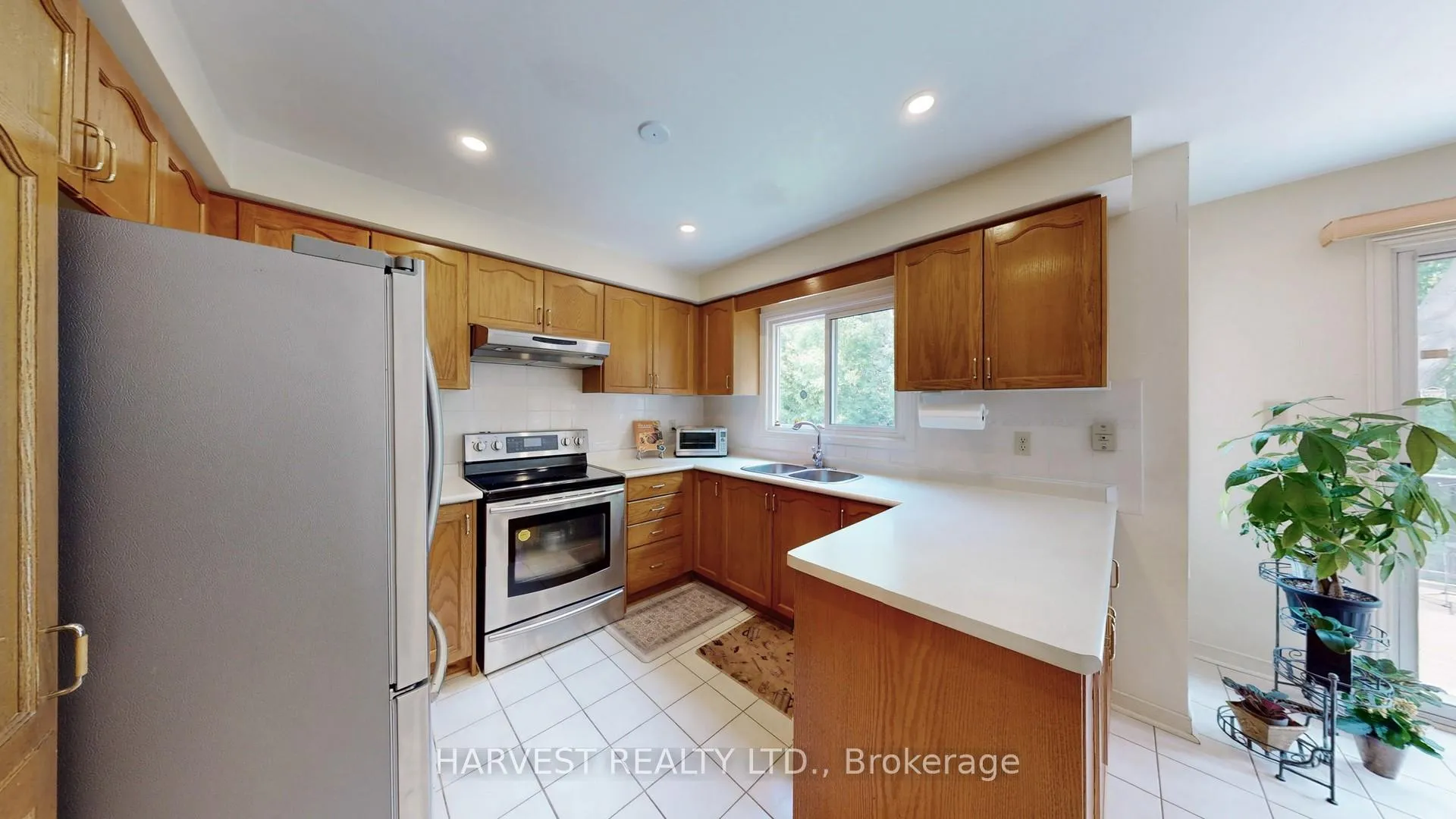 Photo 11 of 57 Summitcrest Drive, Richmond Hill, Devonsleigh — HOMEH