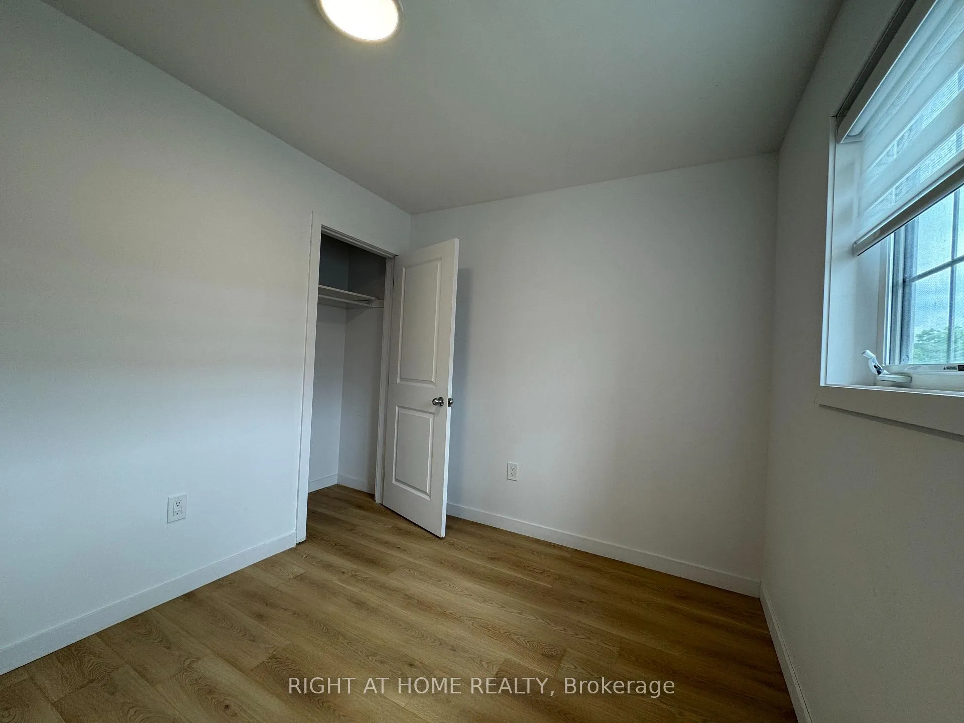 Photo 11 of Unit (Main), 113 Highriver Trail, Welland, Broadway — HOMEH