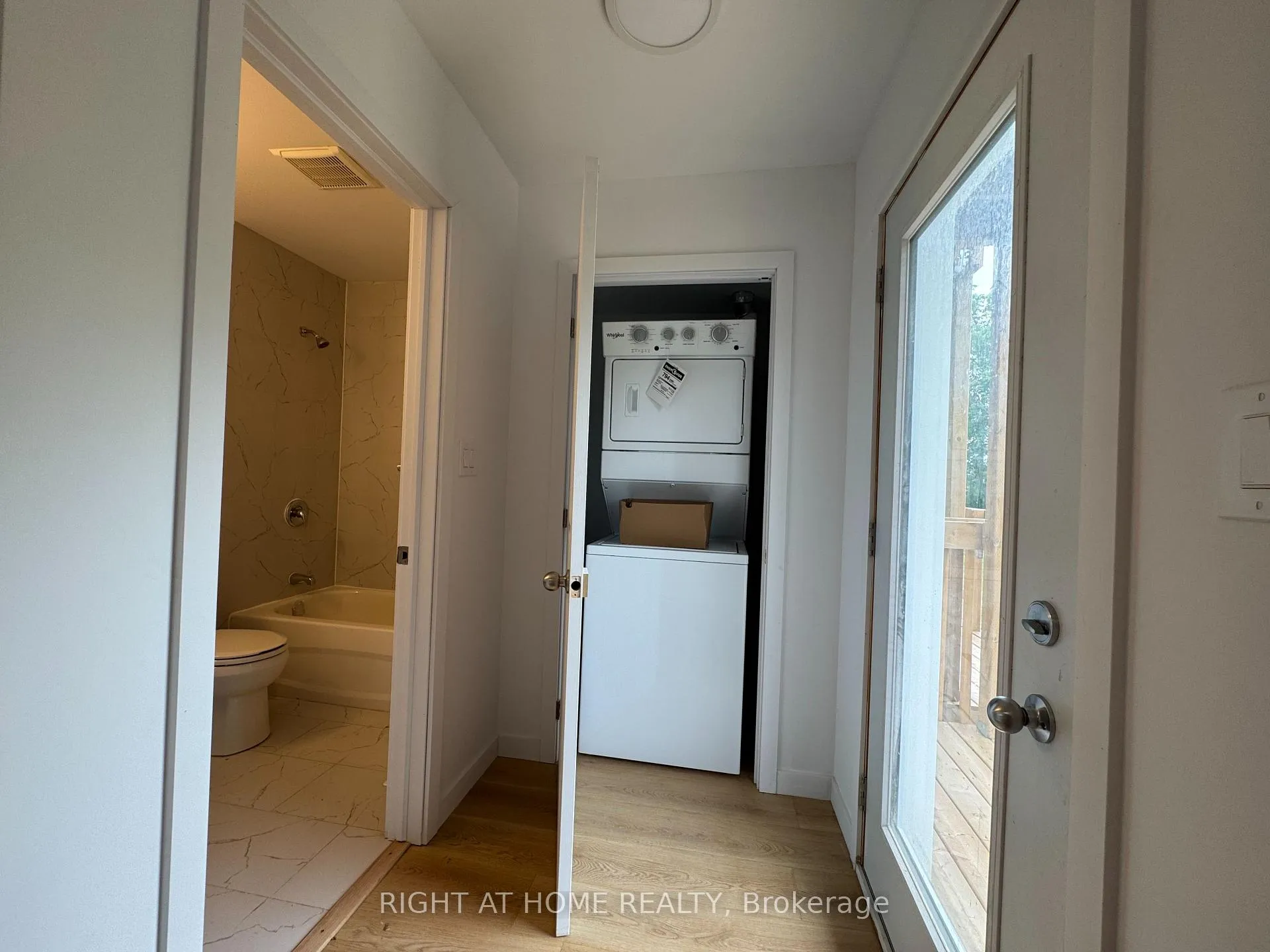 Photo 14 of Unit (Main), 113 Highriver Trail, Welland, Broadway — HOMEH