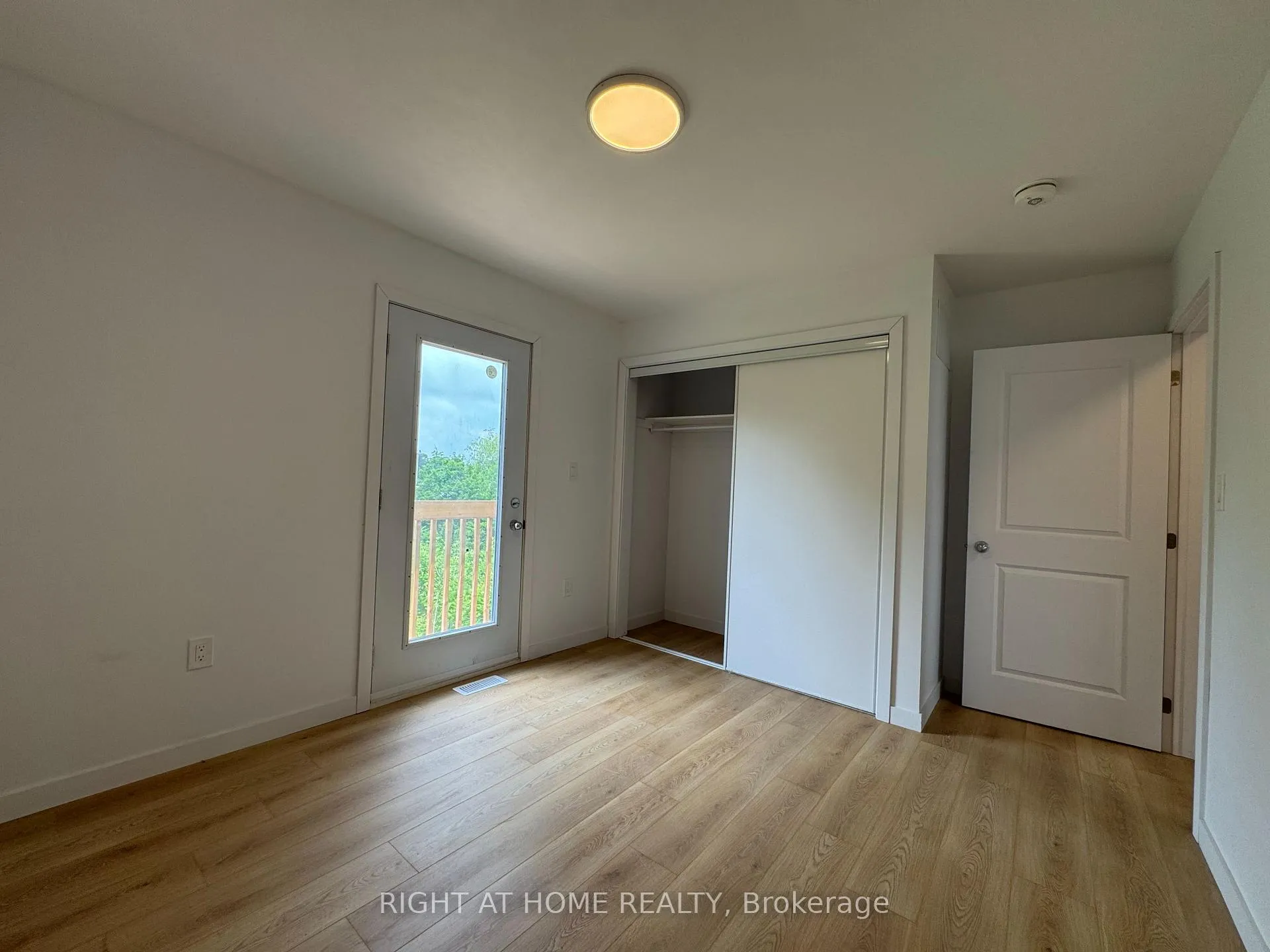 Photo 23 of Unit (Main), 113 Highriver Trail, Welland, Broadway — HOMEH