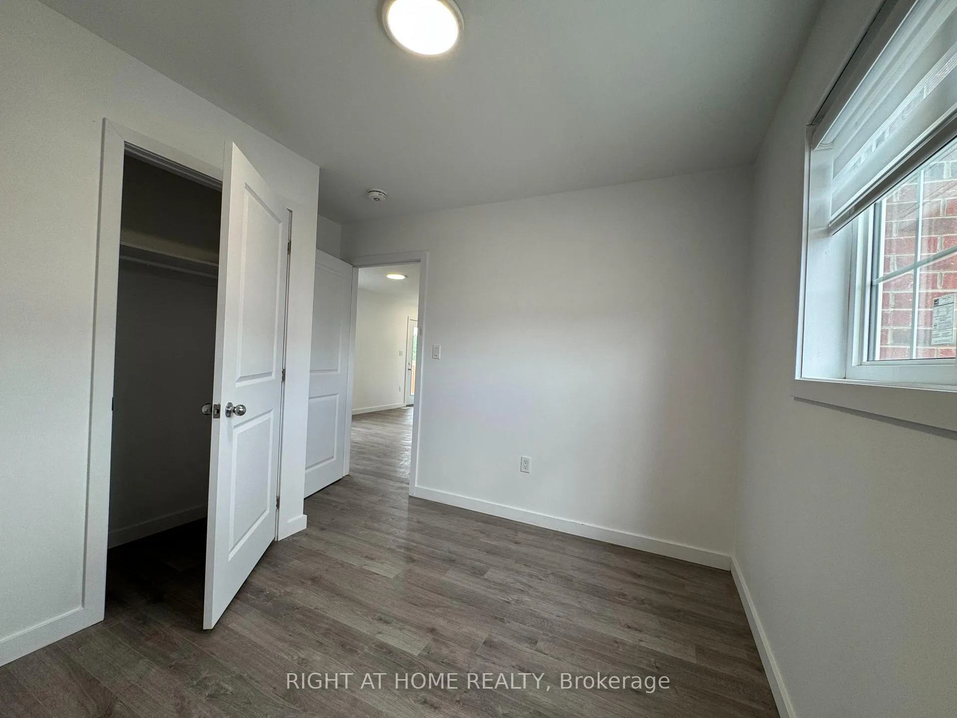 Photo 14 of Unit (Main), 119 Highriver Trail, Welland, Broadway — HOMEH