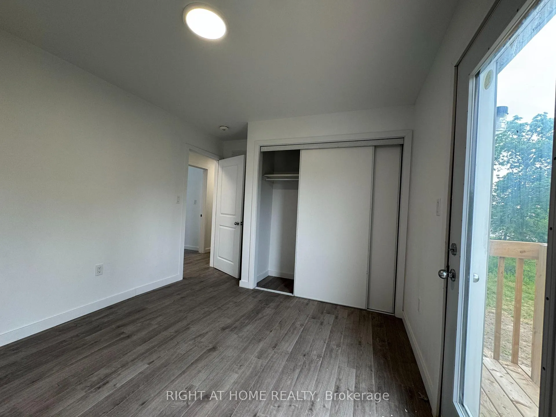 Photo 18 of Unit (Main), 119 Highriver Trail, Welland, Broadway — HOMEH